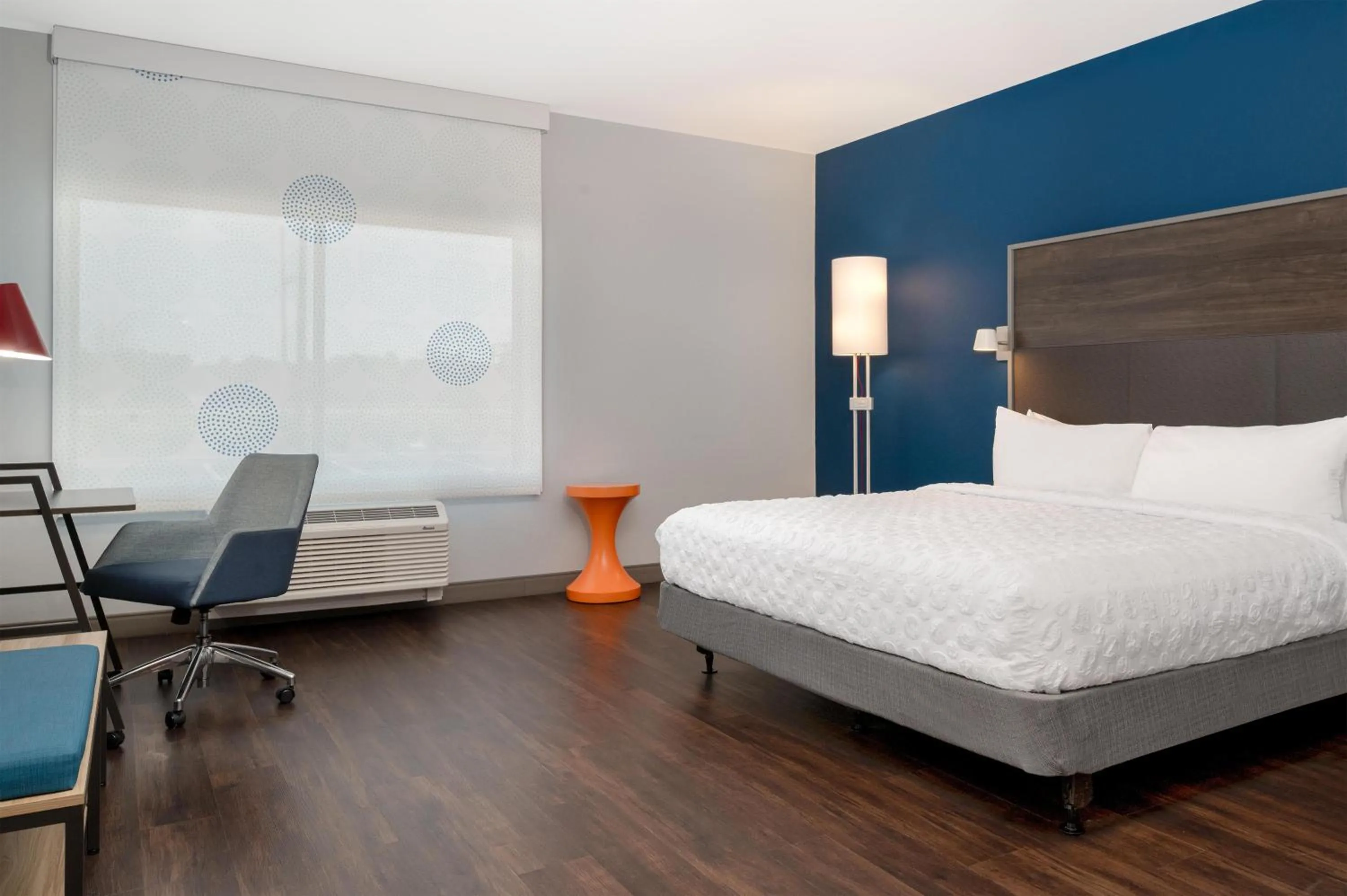 Bed in Tru By Hilton Brunswick