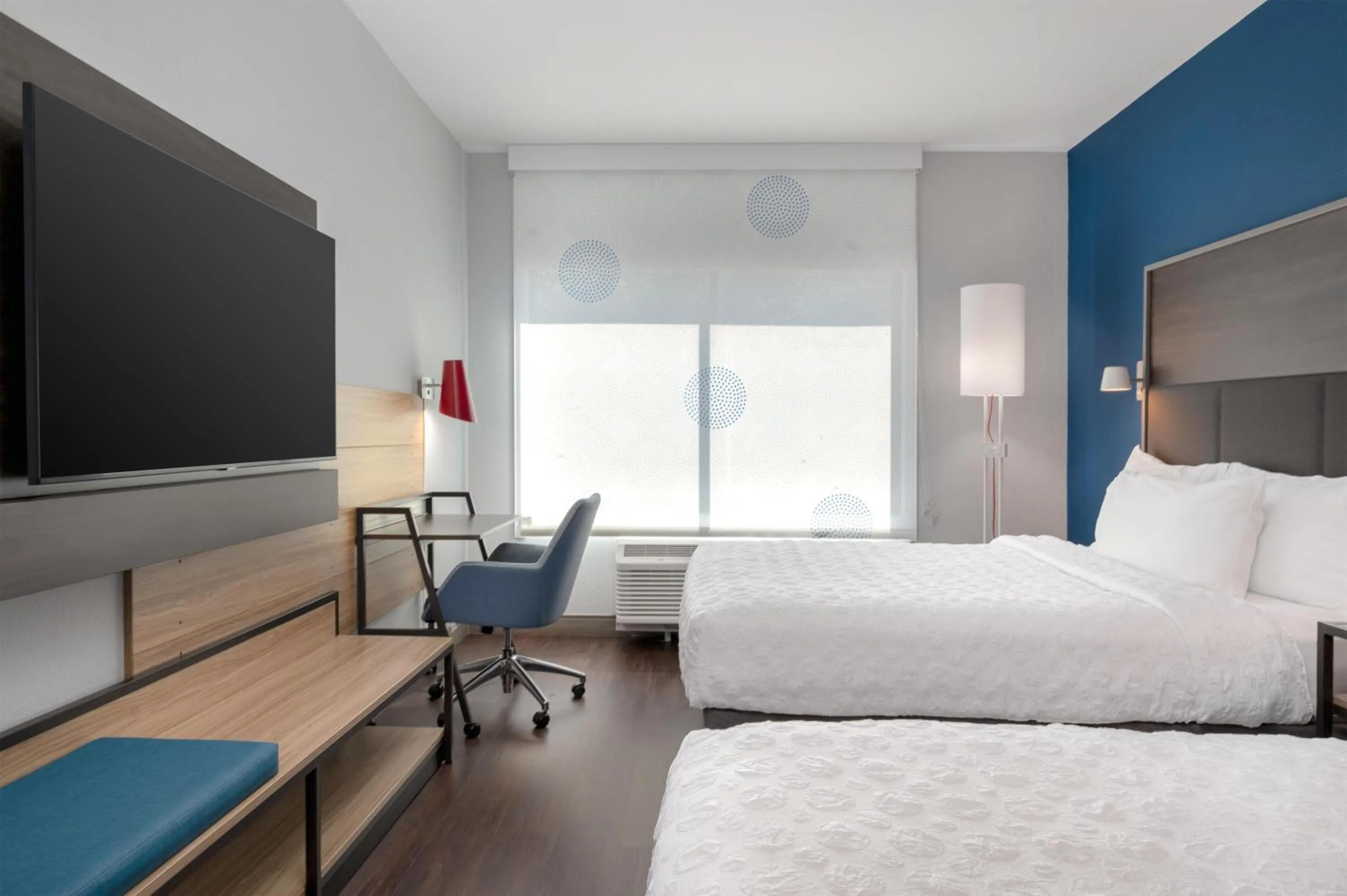 Bedroom, Bed in Tru By Hilton Brunswick