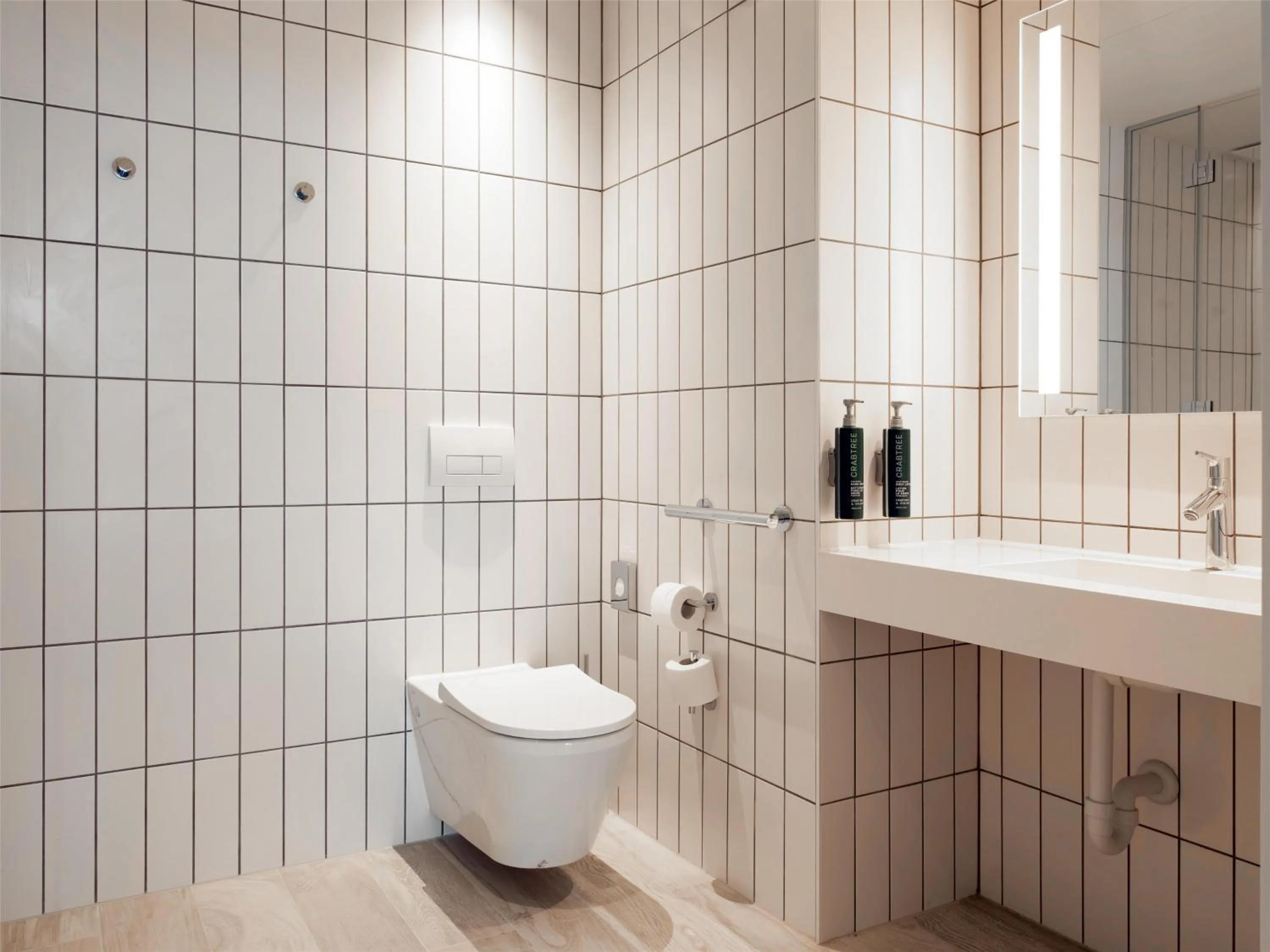 Bathroom in Hilton Garden Inn Brussels Airport