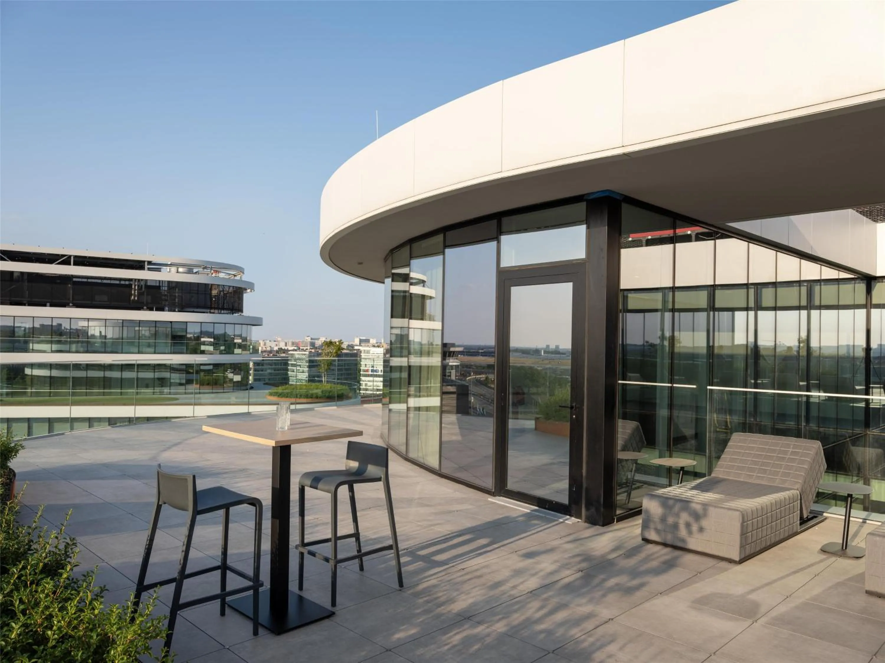 Patio in Hilton Garden Inn Brussels Airport