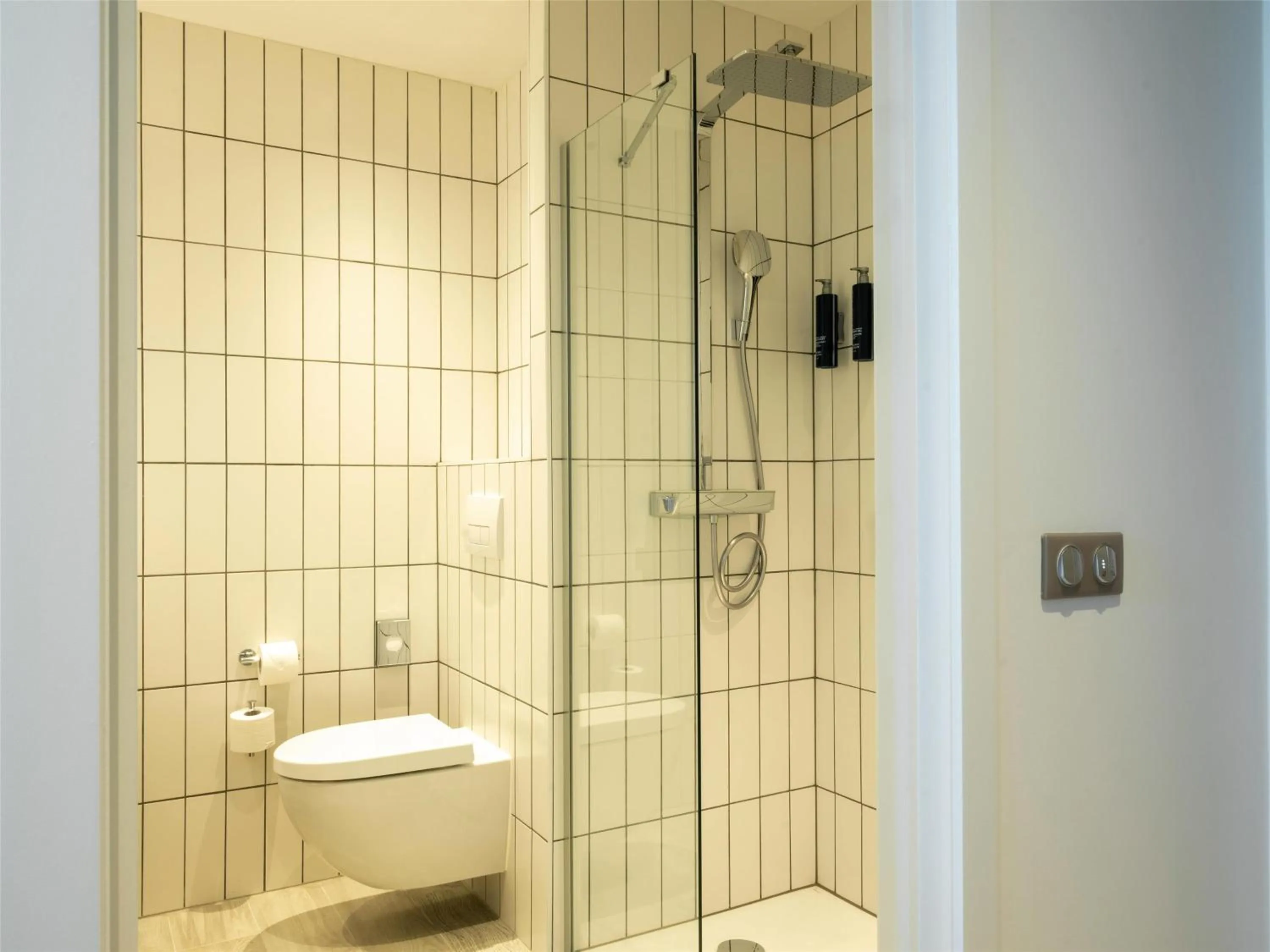 Bathroom in Hilton Garden Inn Brussels Airport