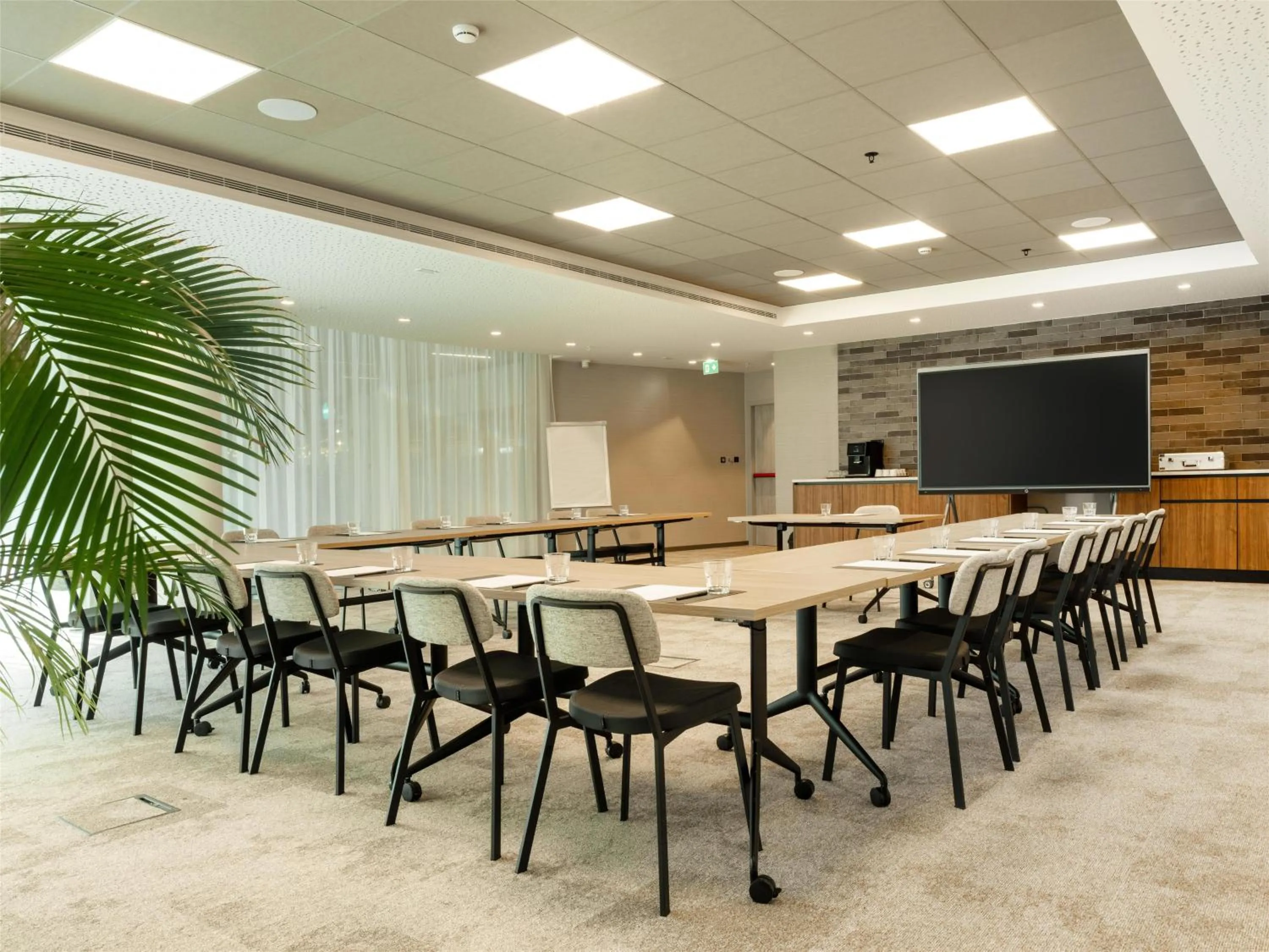 Business facilities in Hilton Garden Inn Brussels Airport