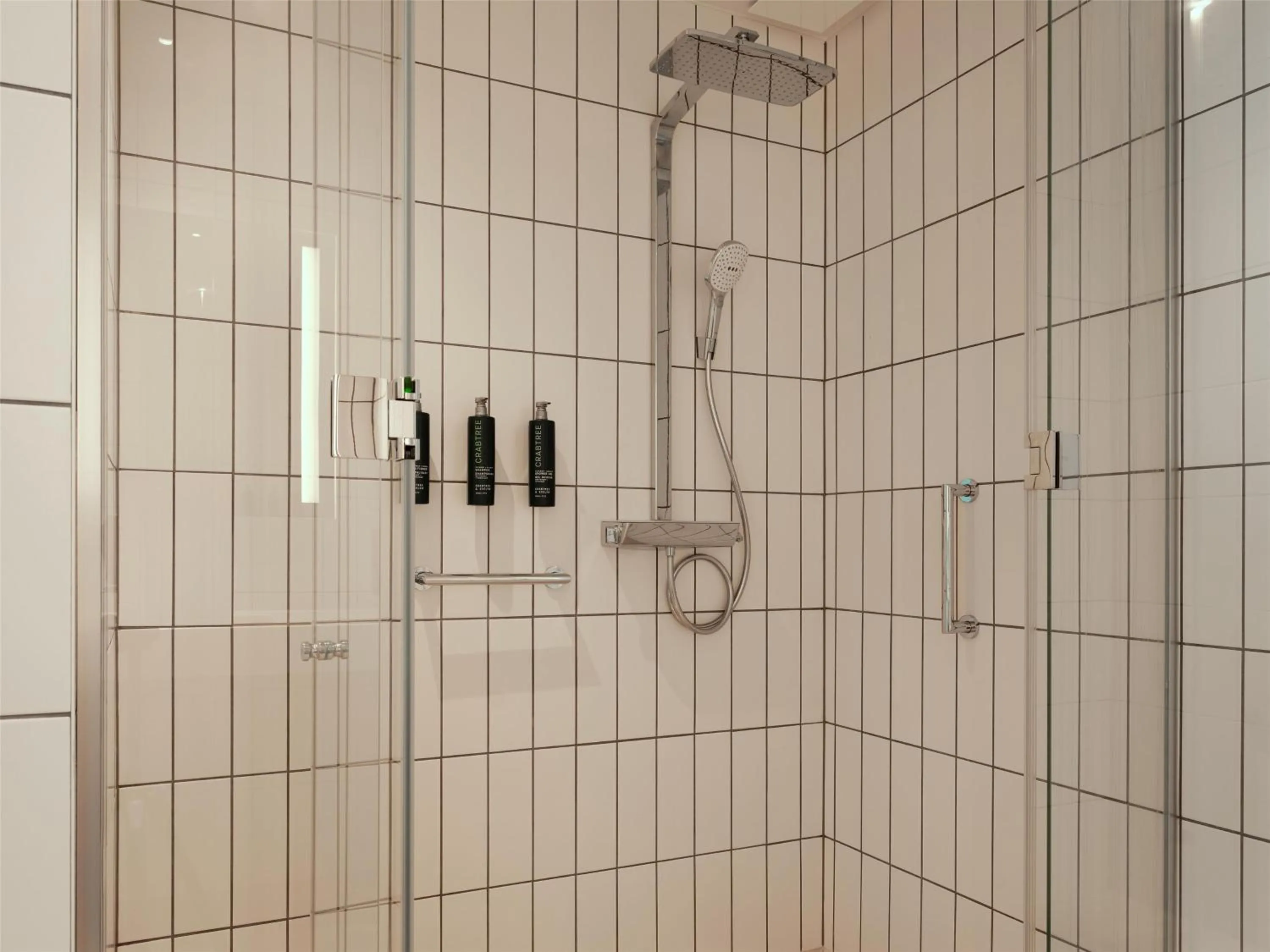 Bathroom in Hilton Garden Inn Brussels Airport