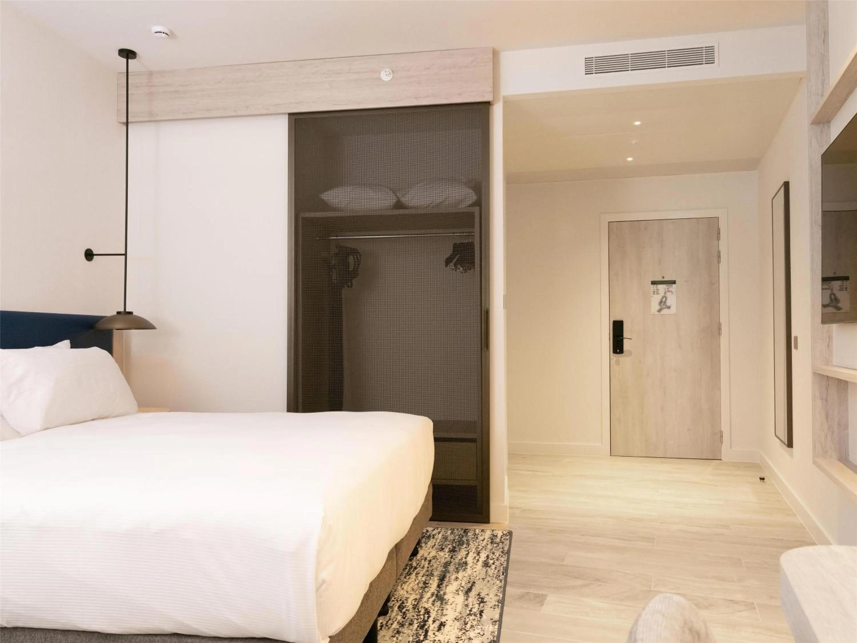 Bed in Hilton Garden Inn Brussels Airport