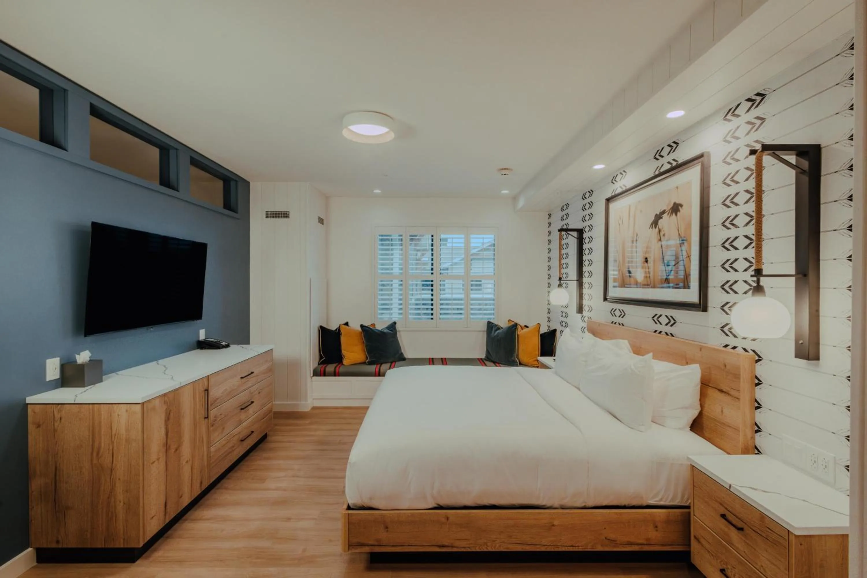 Bed in Skaneateles Fields Resort & Spa, Curio Collection By Hilton