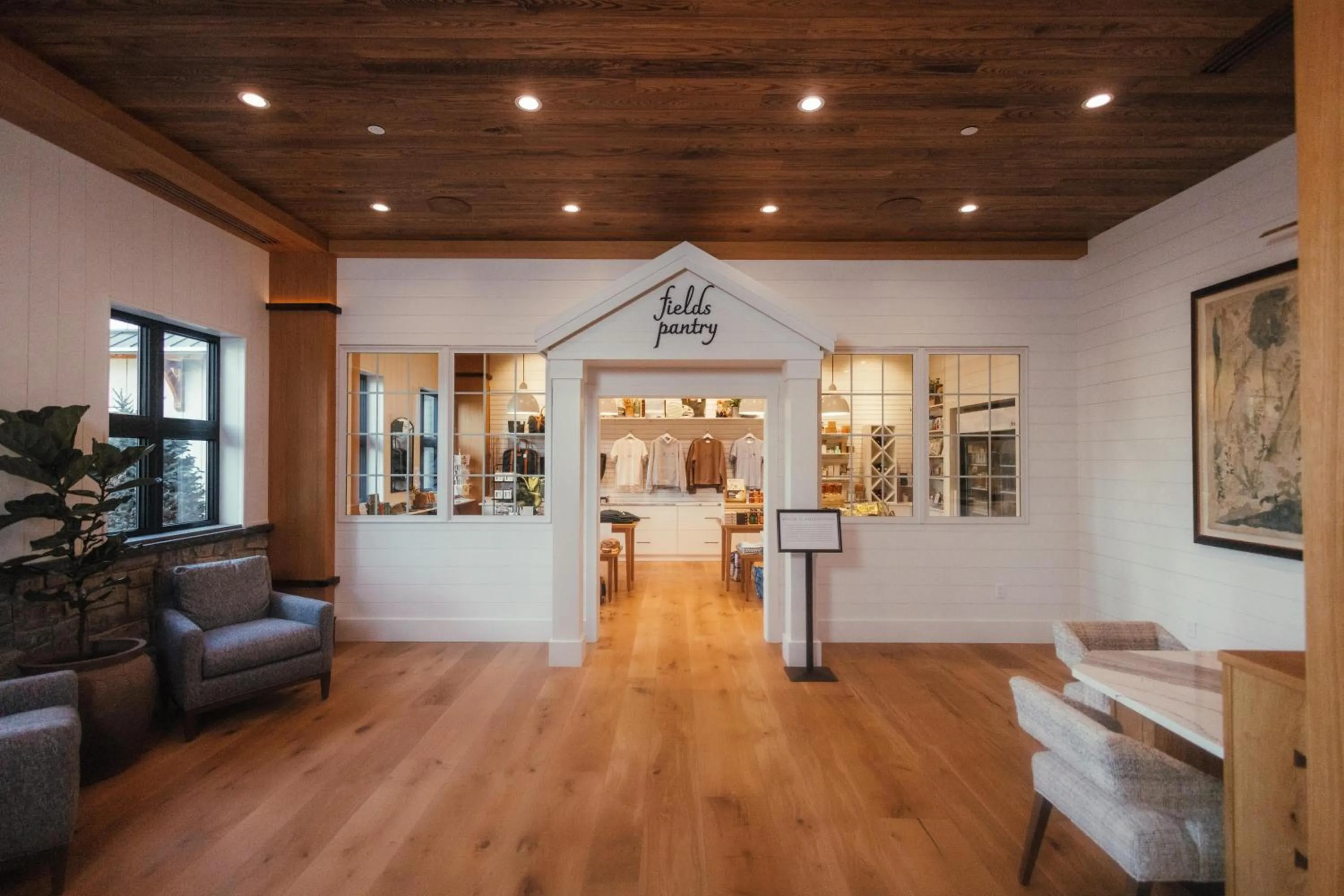On-site shops in Skaneateles Fields Resort & Spa, Curio Collection By Hilton
