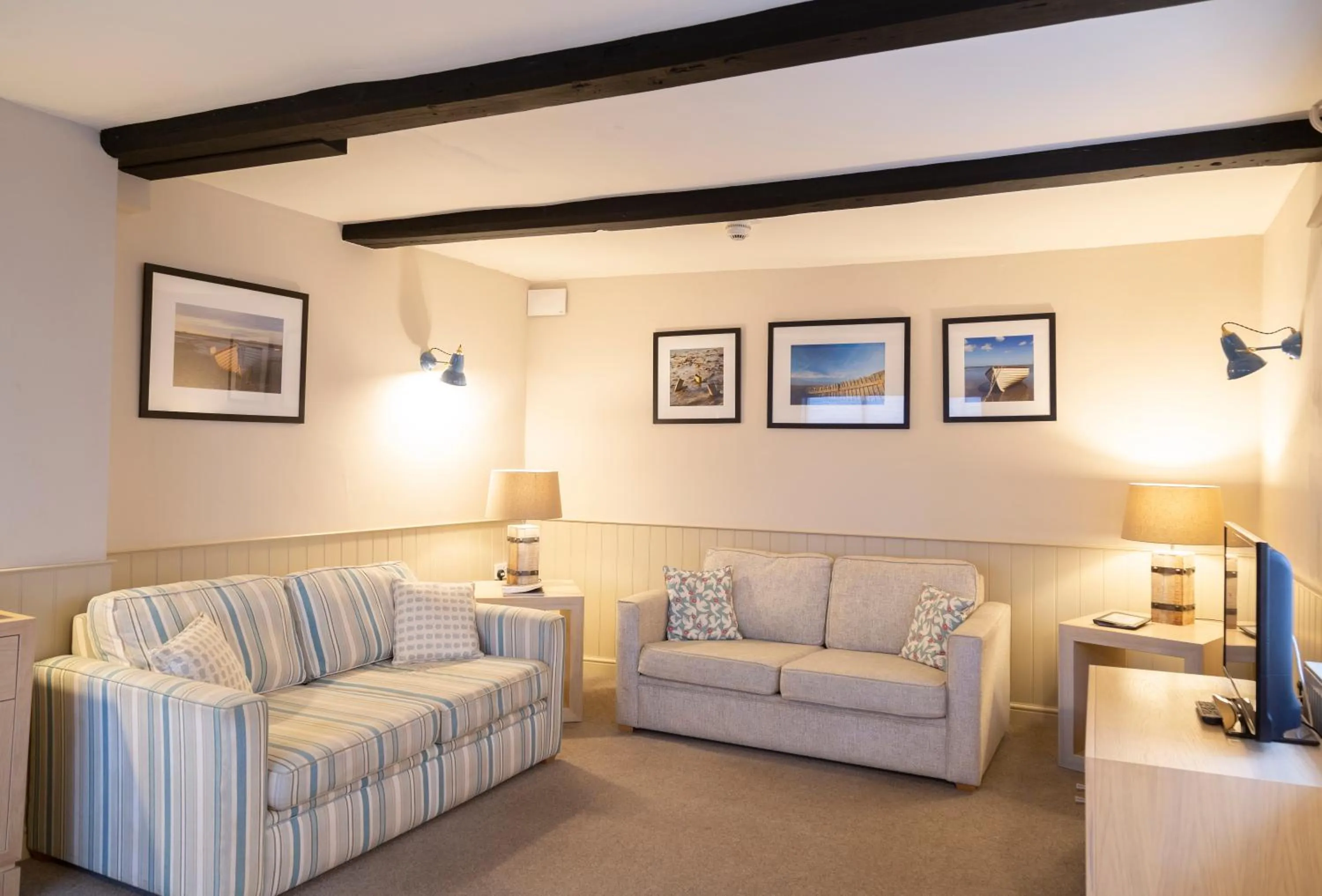 Living room in The White Horse Blakeney