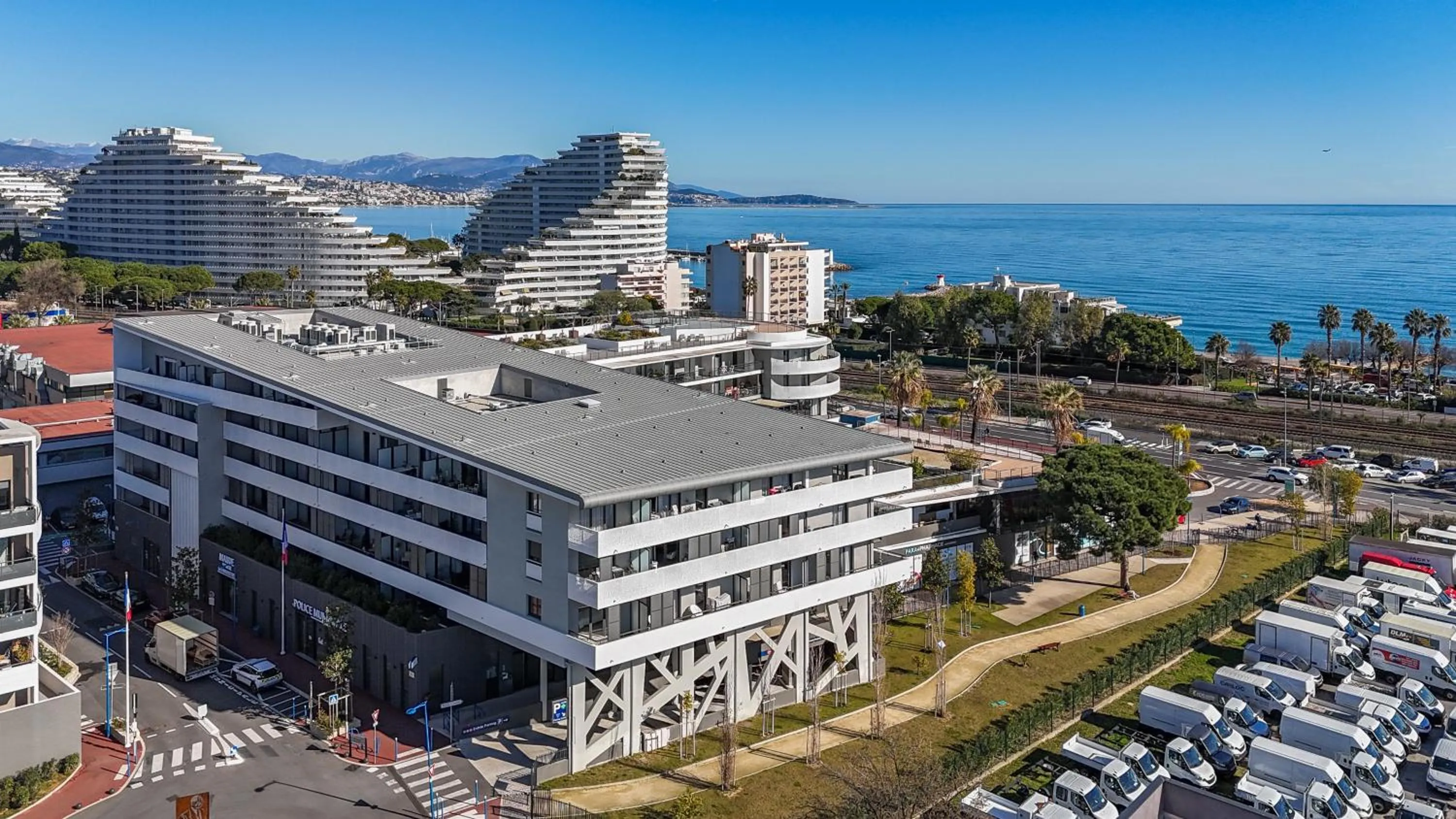 Property building in Zenao Appart'hôtels Villeneuve Loubet
