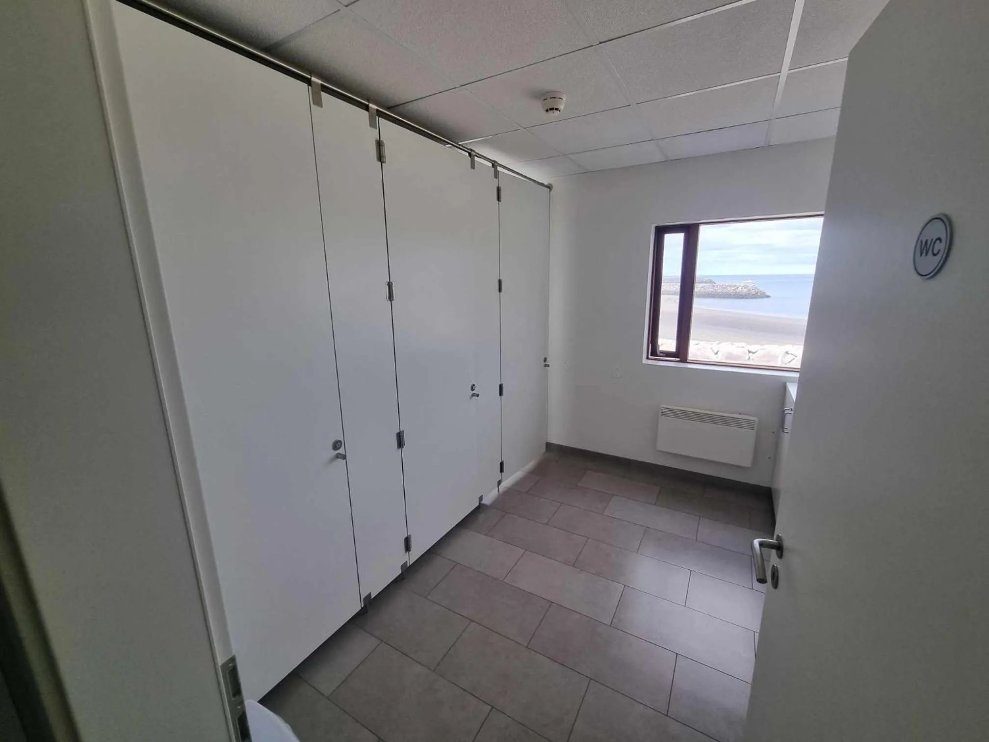 Toilet in Við Hafið Guesthouse