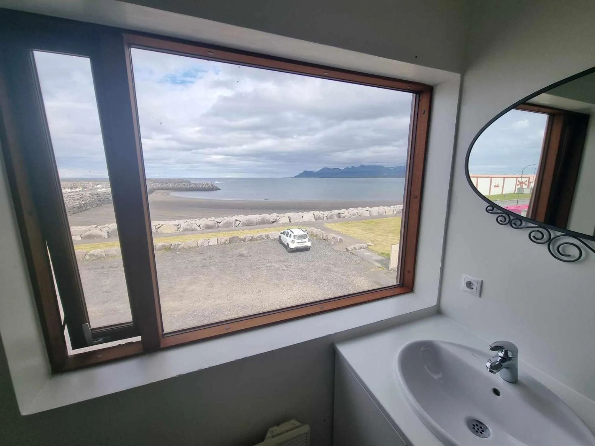 Bathroom in Við Hafið Guesthouse
