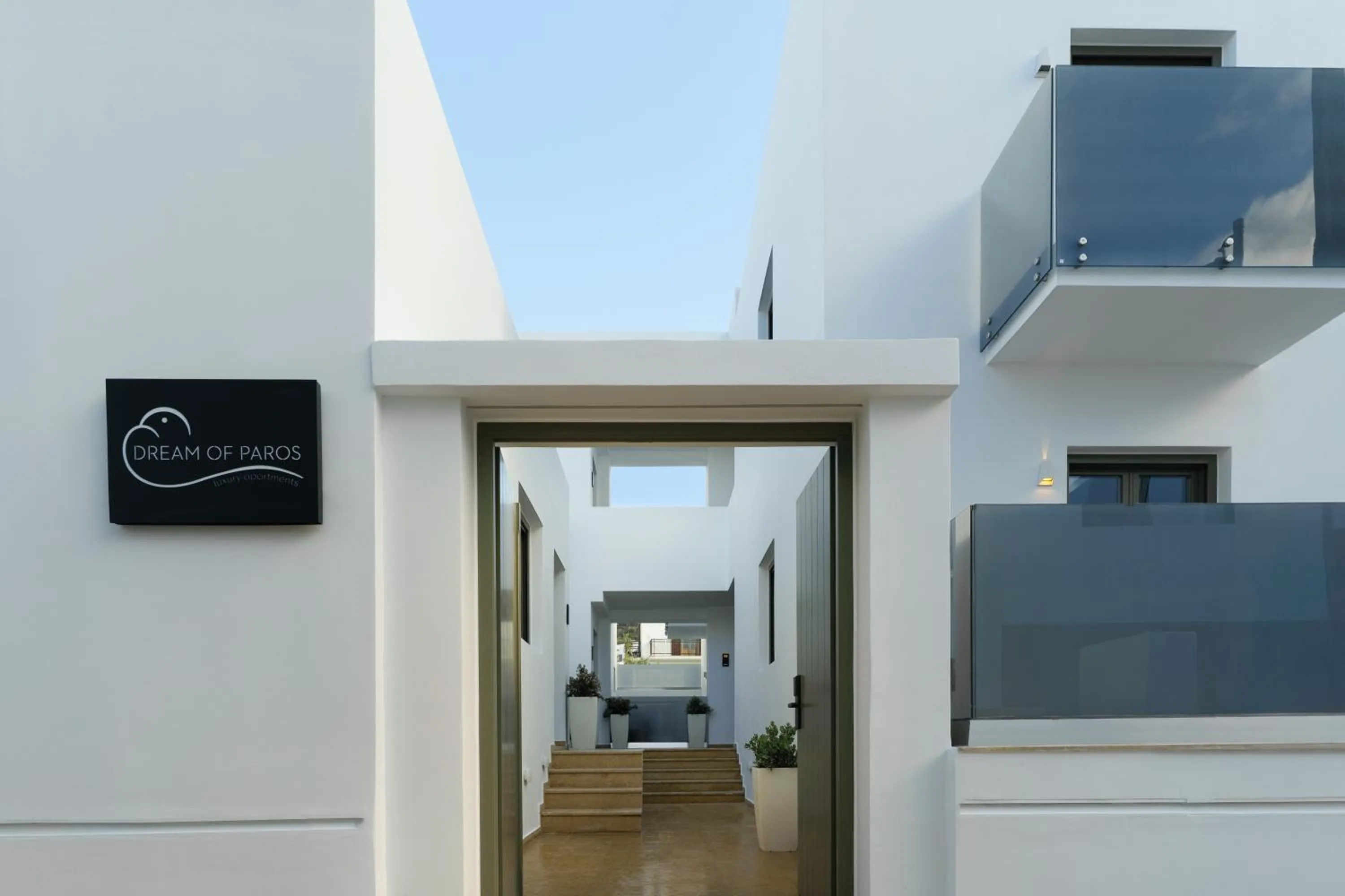 Property building in Dream of Paros