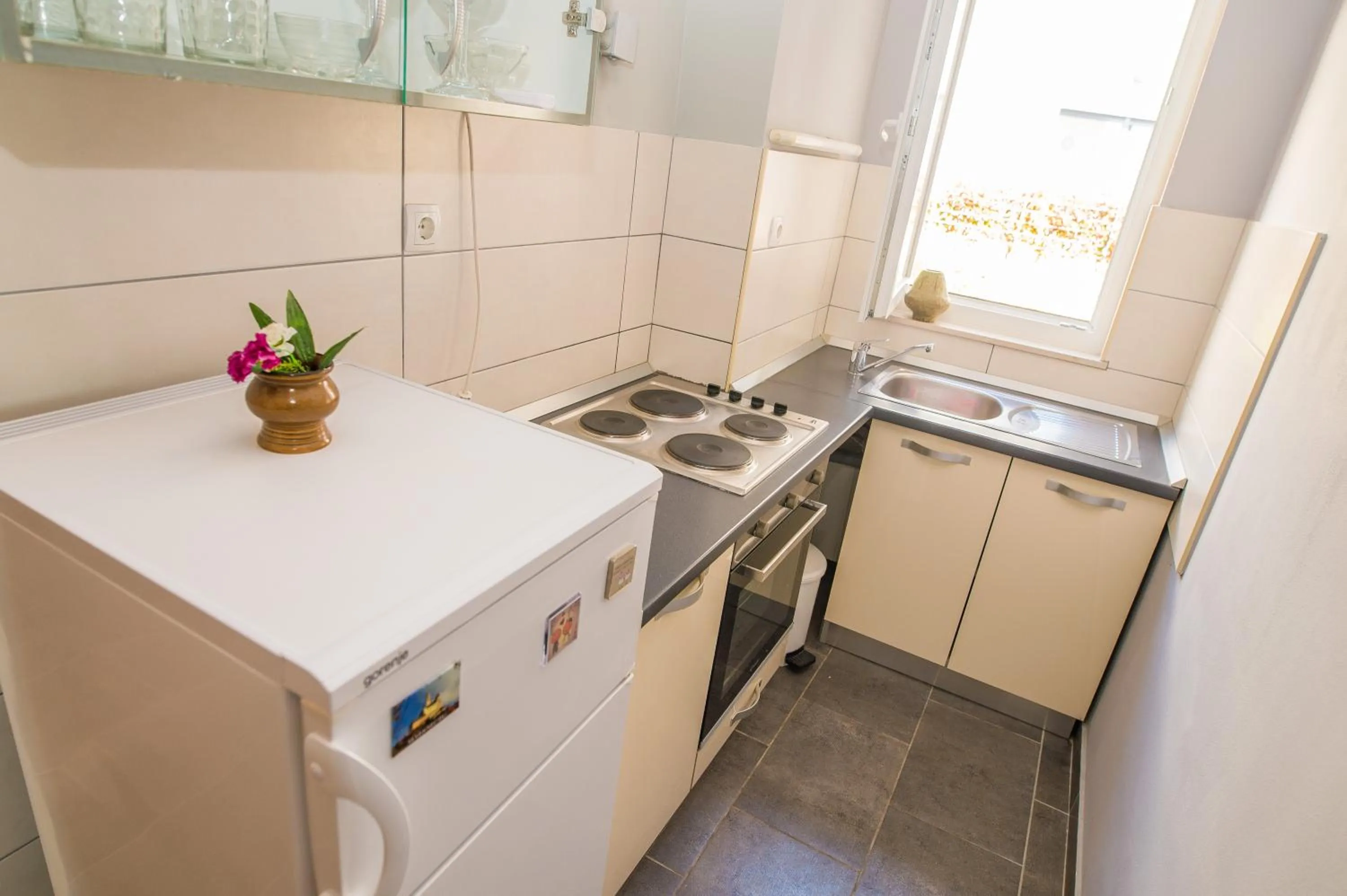 Communal kitchen in Apartments Kike&Ana