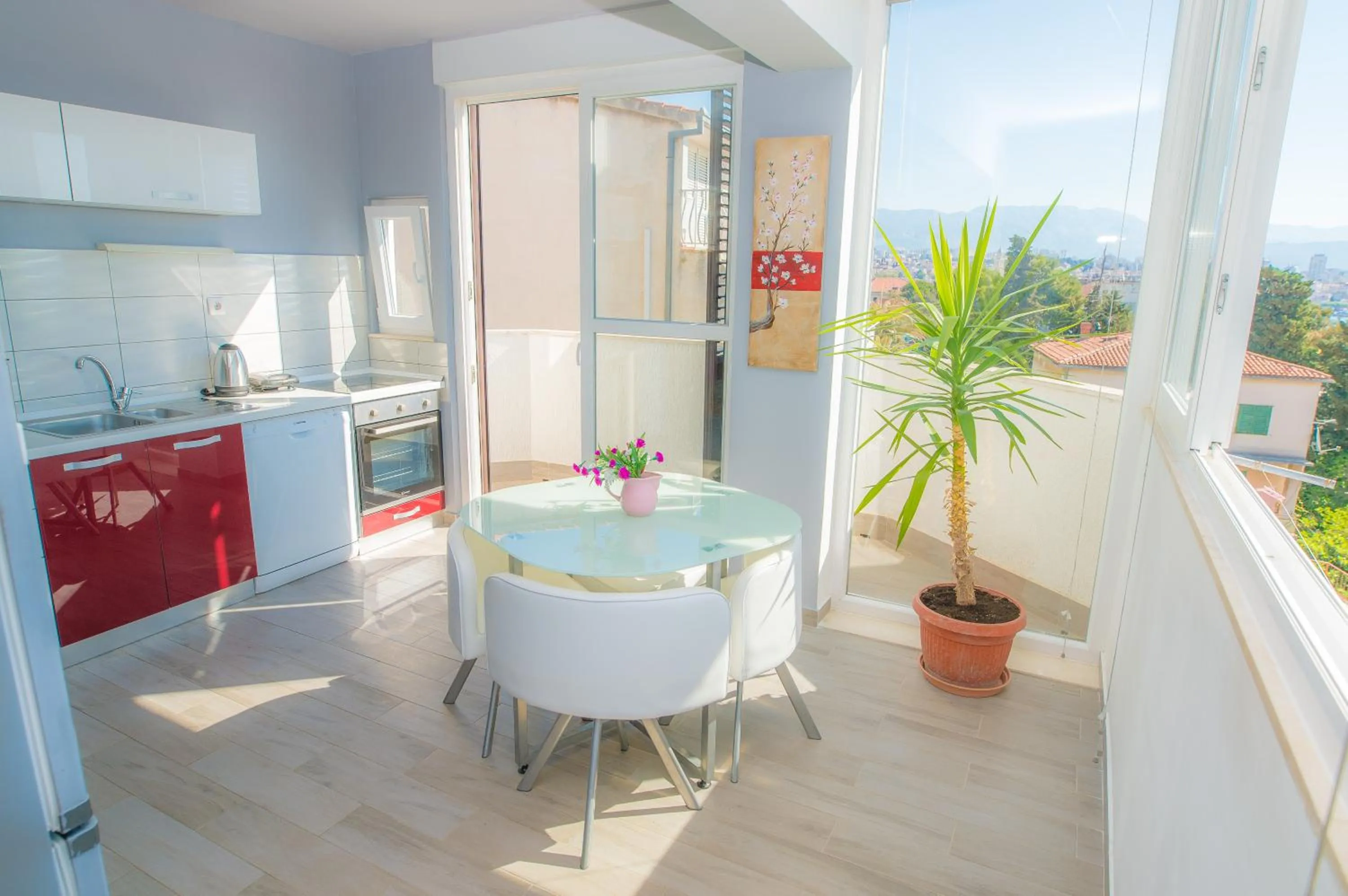 Communal kitchen in Apartments Kike&Ana