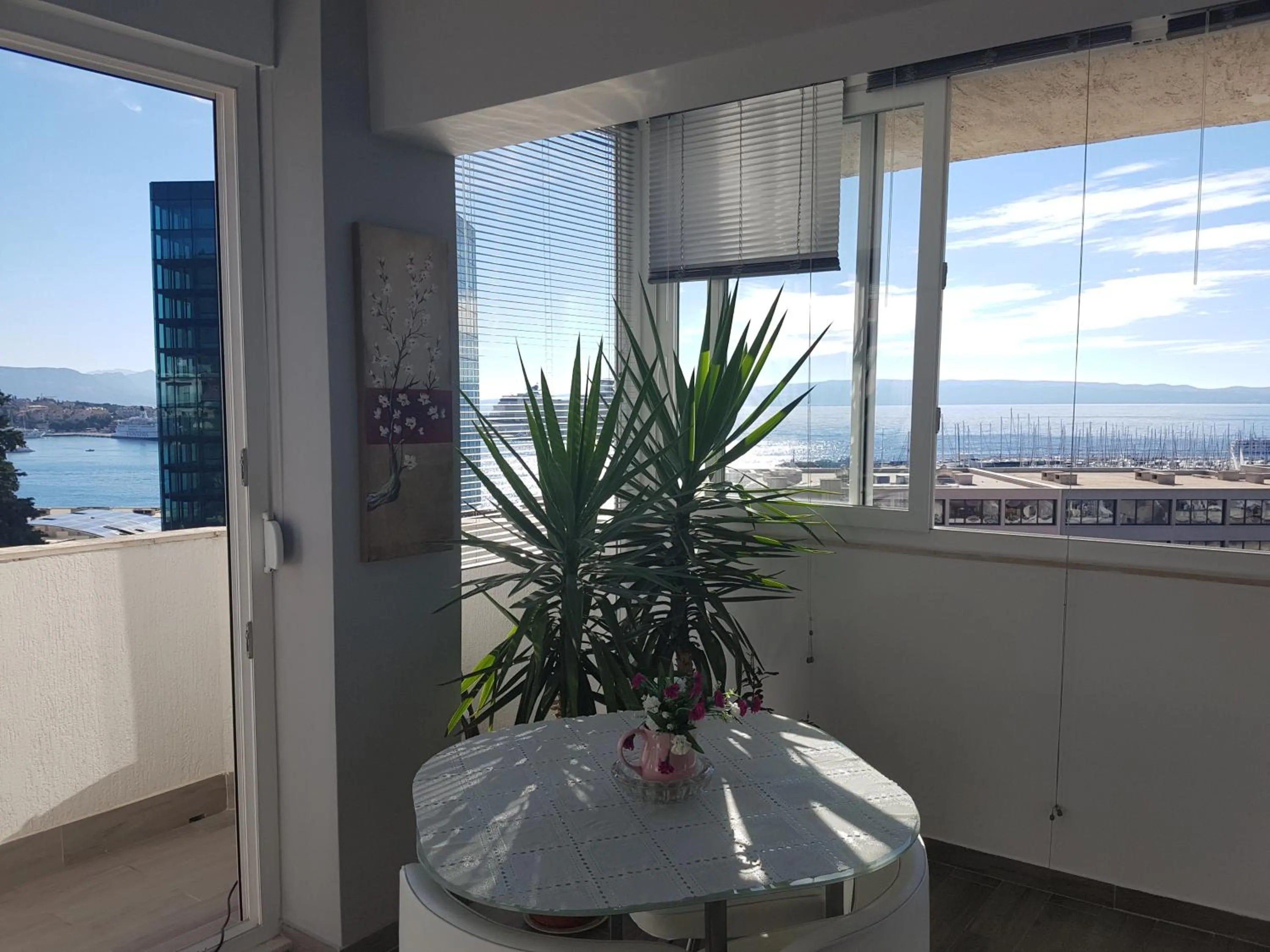 Communal kitchen in Apartments Kike&Ana