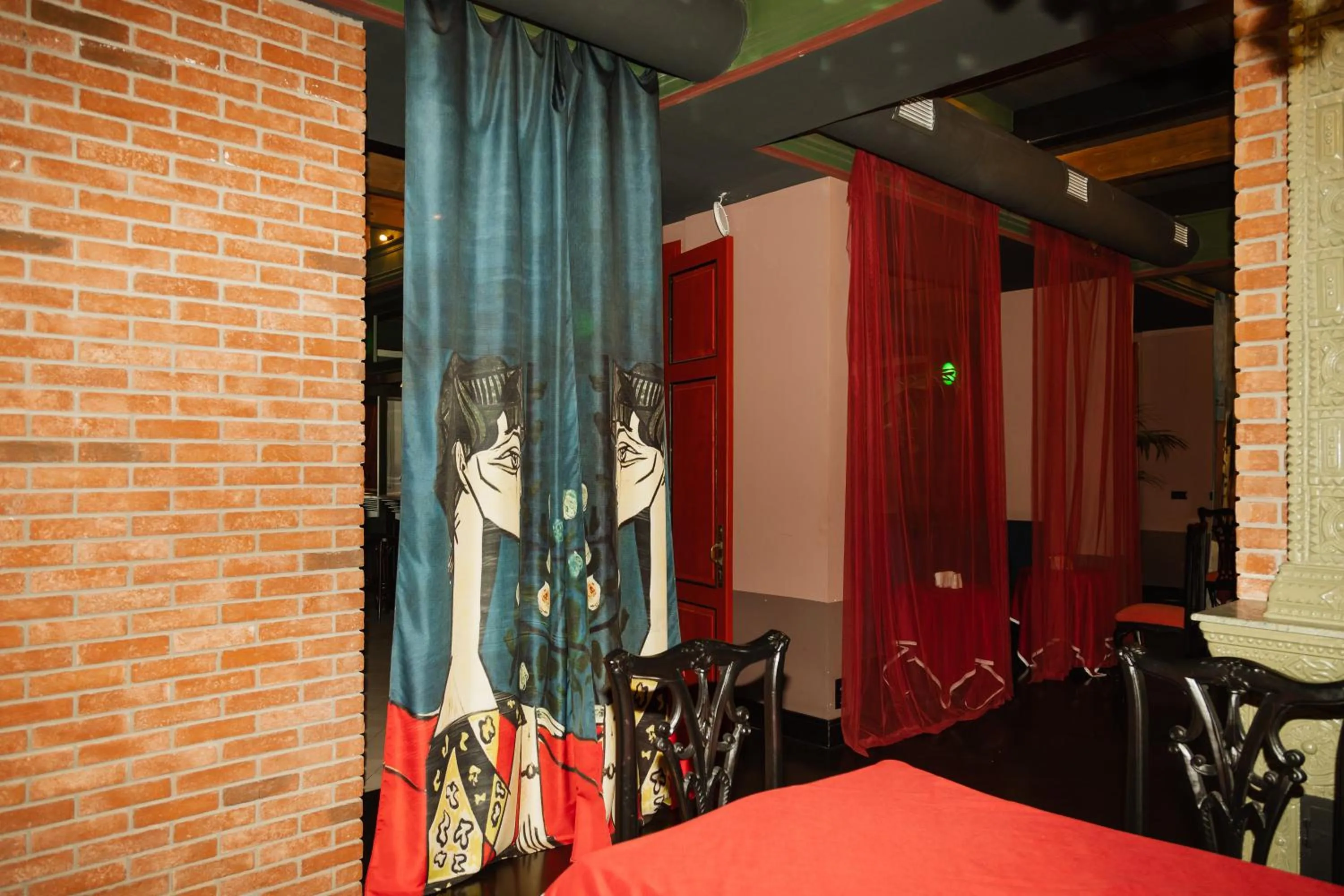 Restaurant/places to eat in Reikartz City Tbilisi Hotel