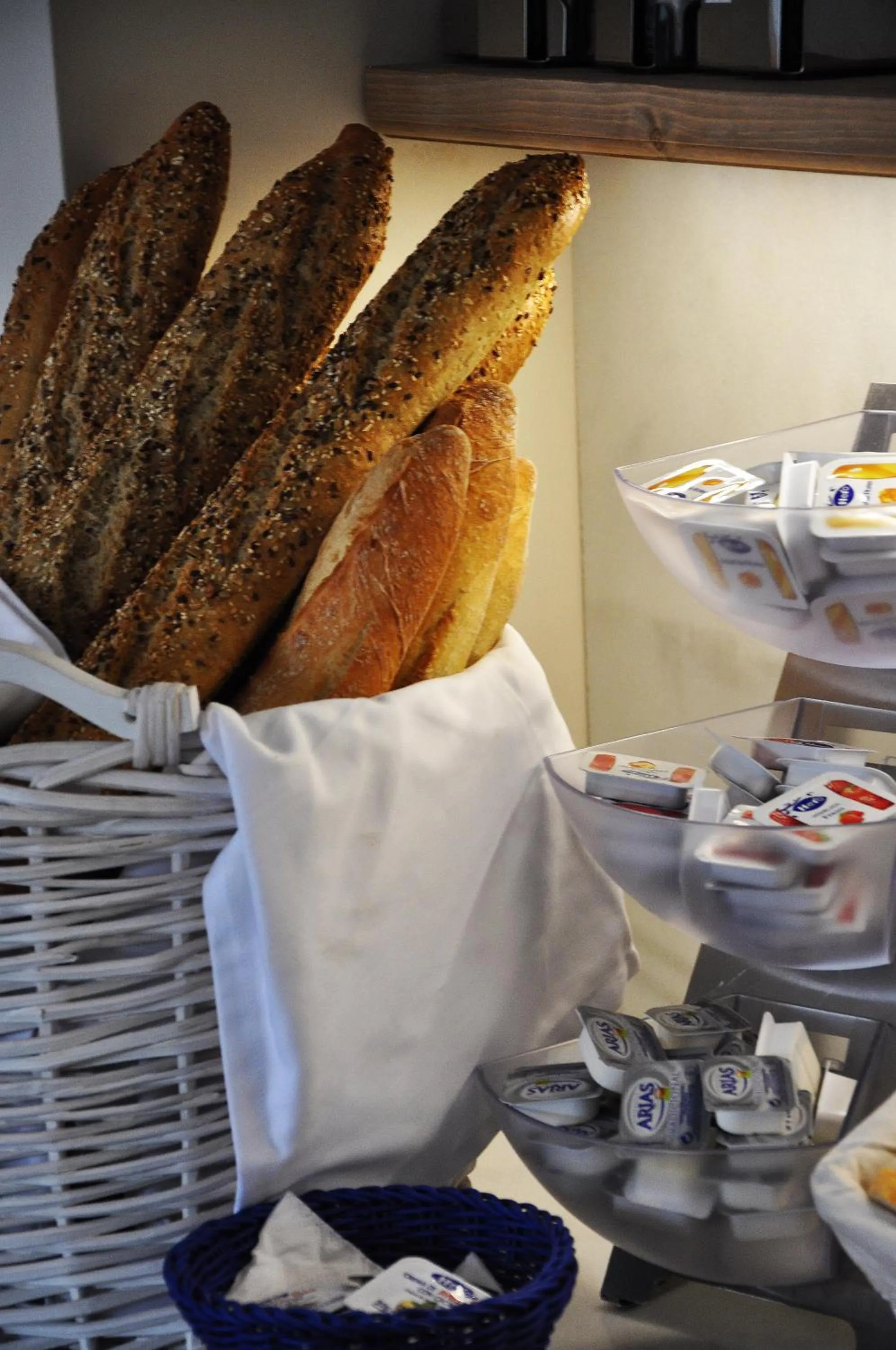 Restaurant/places to eat in Apartaments B-Llobet Sun & Confort