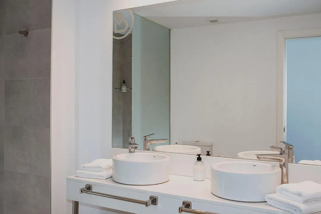 Bathroom in Apartaments B-Llobet Sun & Confort