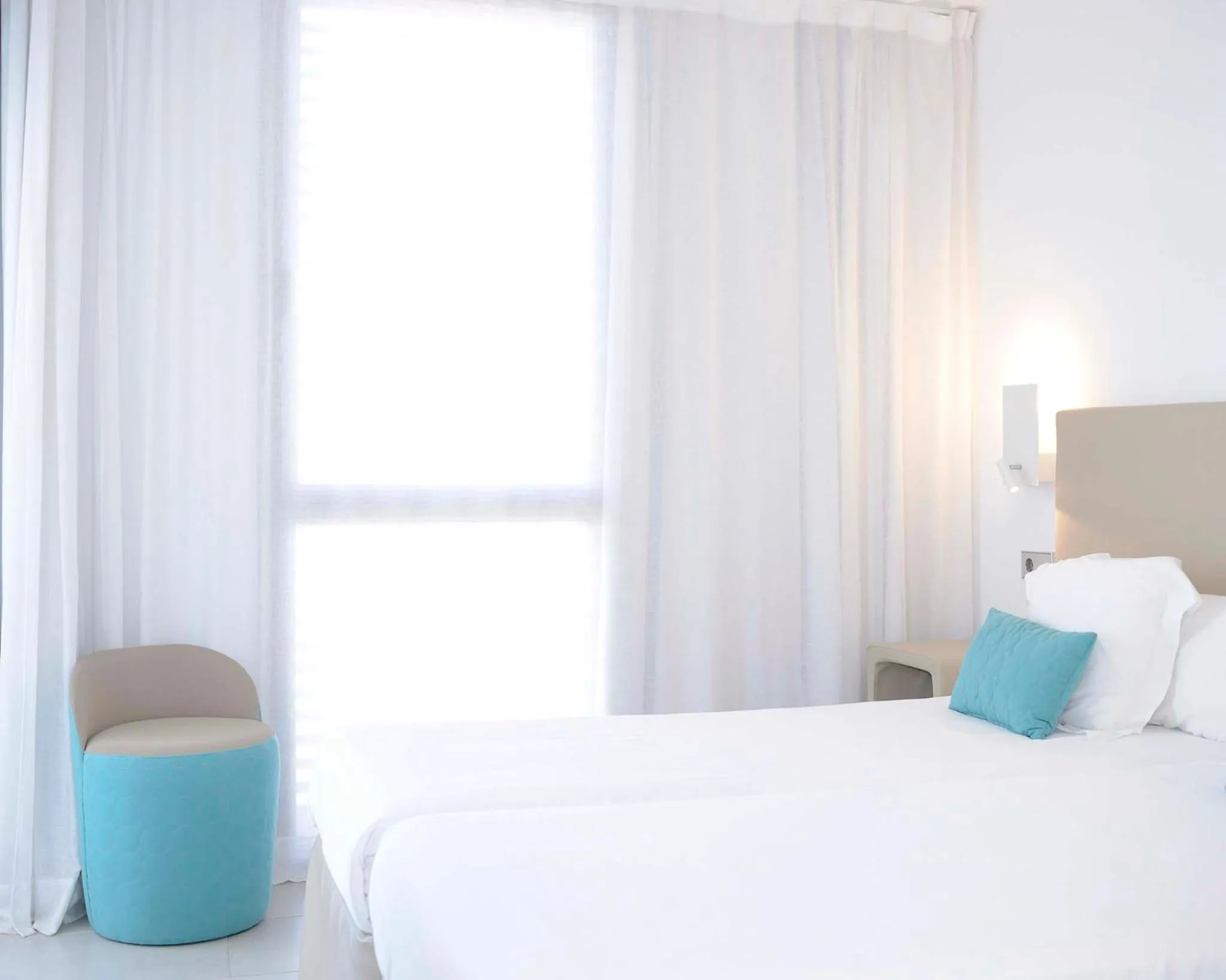 Bedroom, Bed in Apartaments B-Llobet Sun & Confort