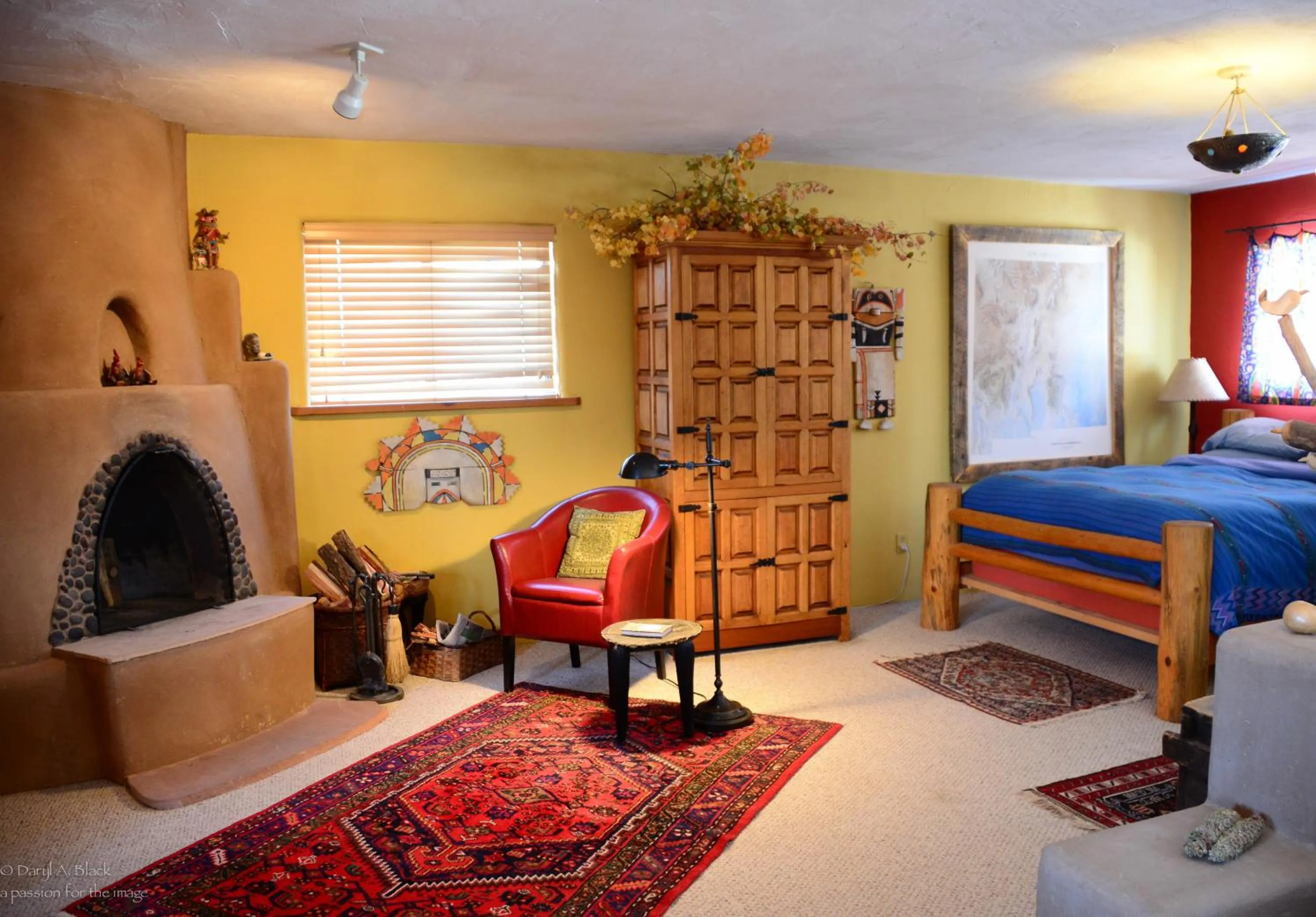 Bed in Casa Gallina - An Artisan Inn