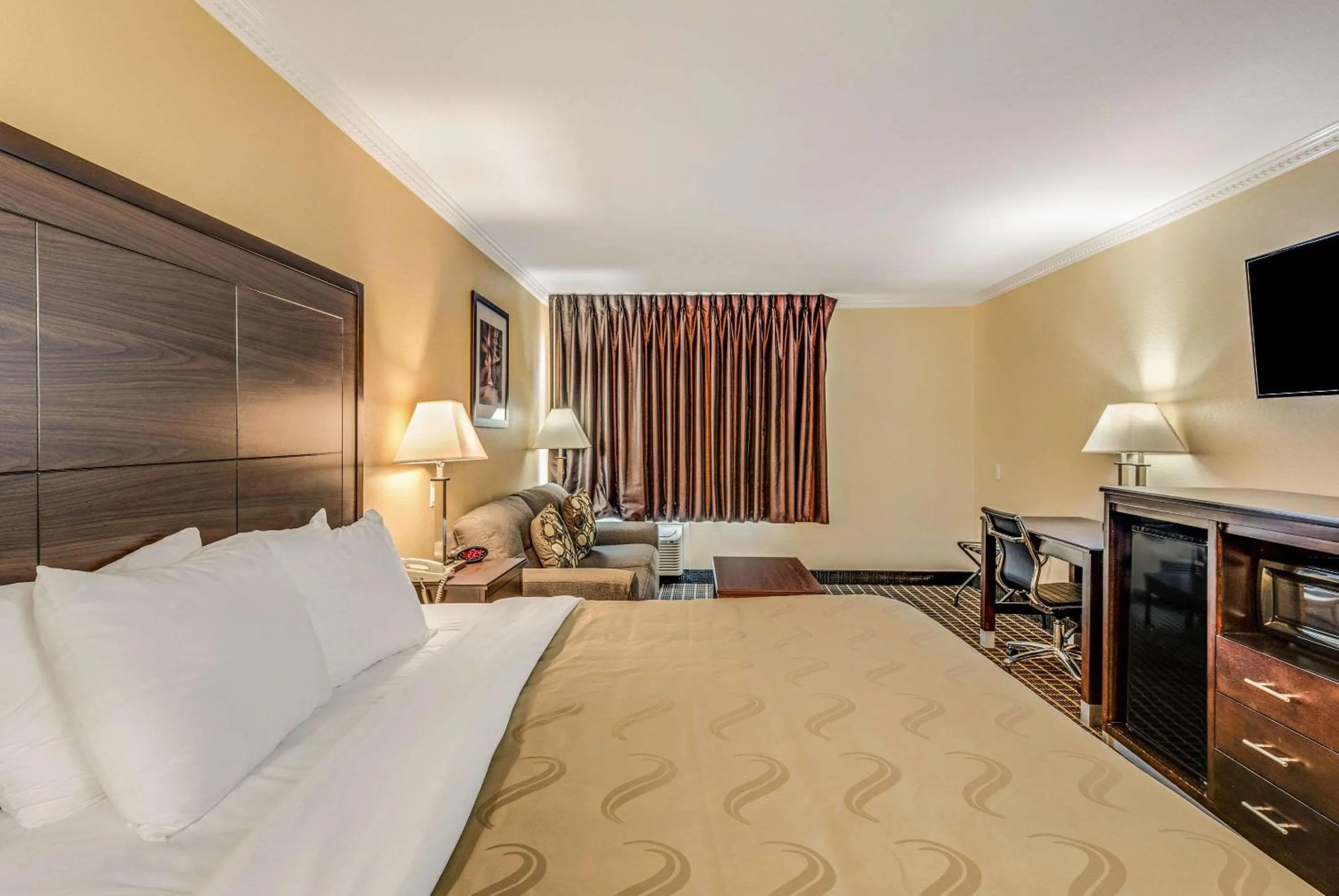 Bedroom, Bed in Quality Inn Ozona I-10