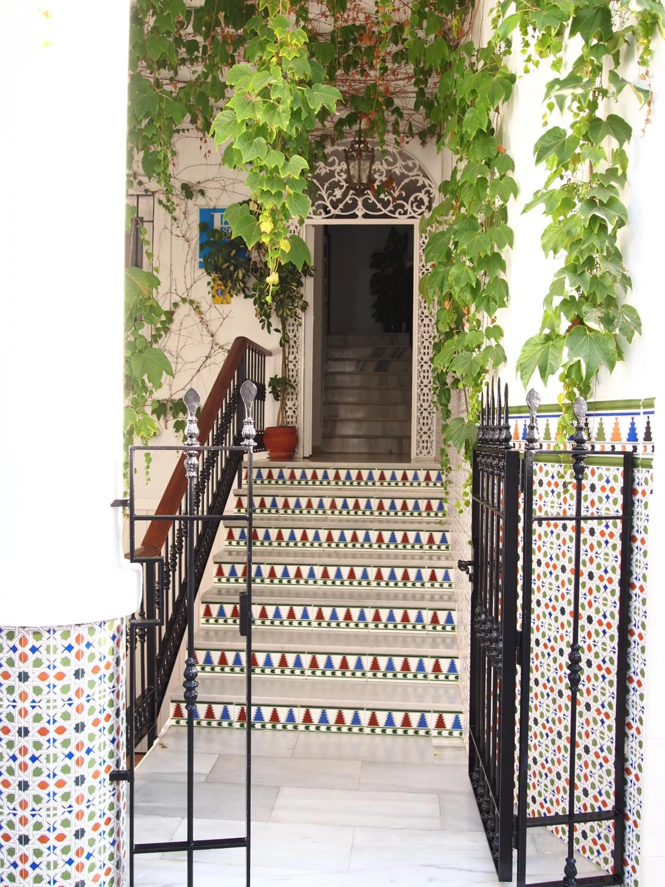 Facade/entrance in Hostal Tres Soles