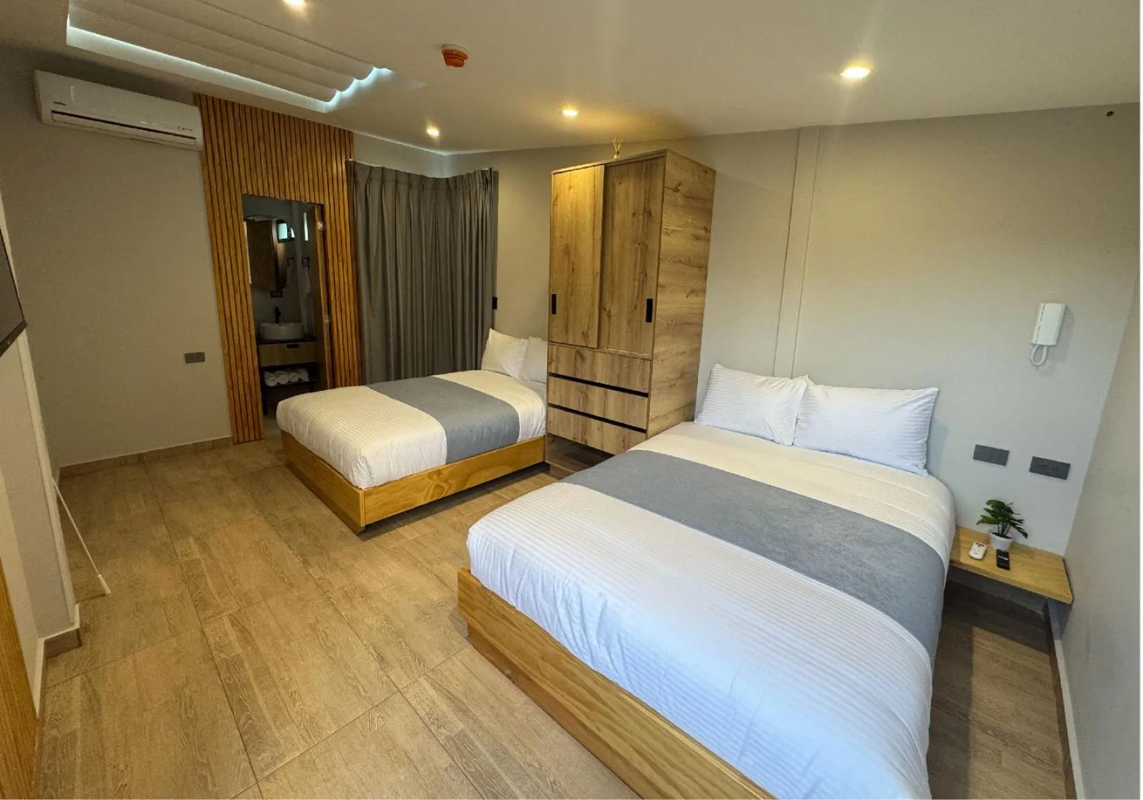 Photo of the whole room, Bed in Hotel San Gil House