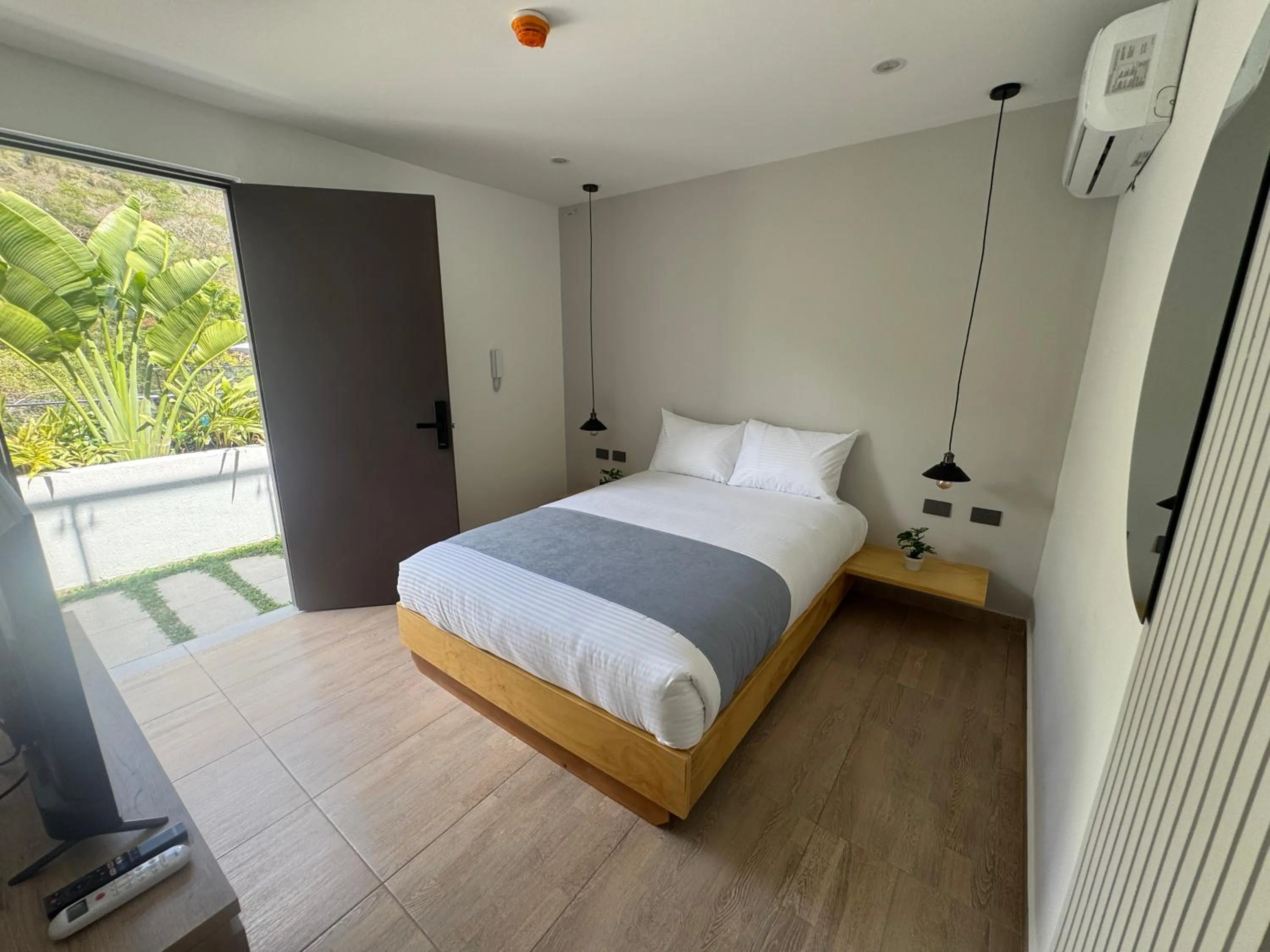 Photo of the whole room, Bed in Hotel San Gil House