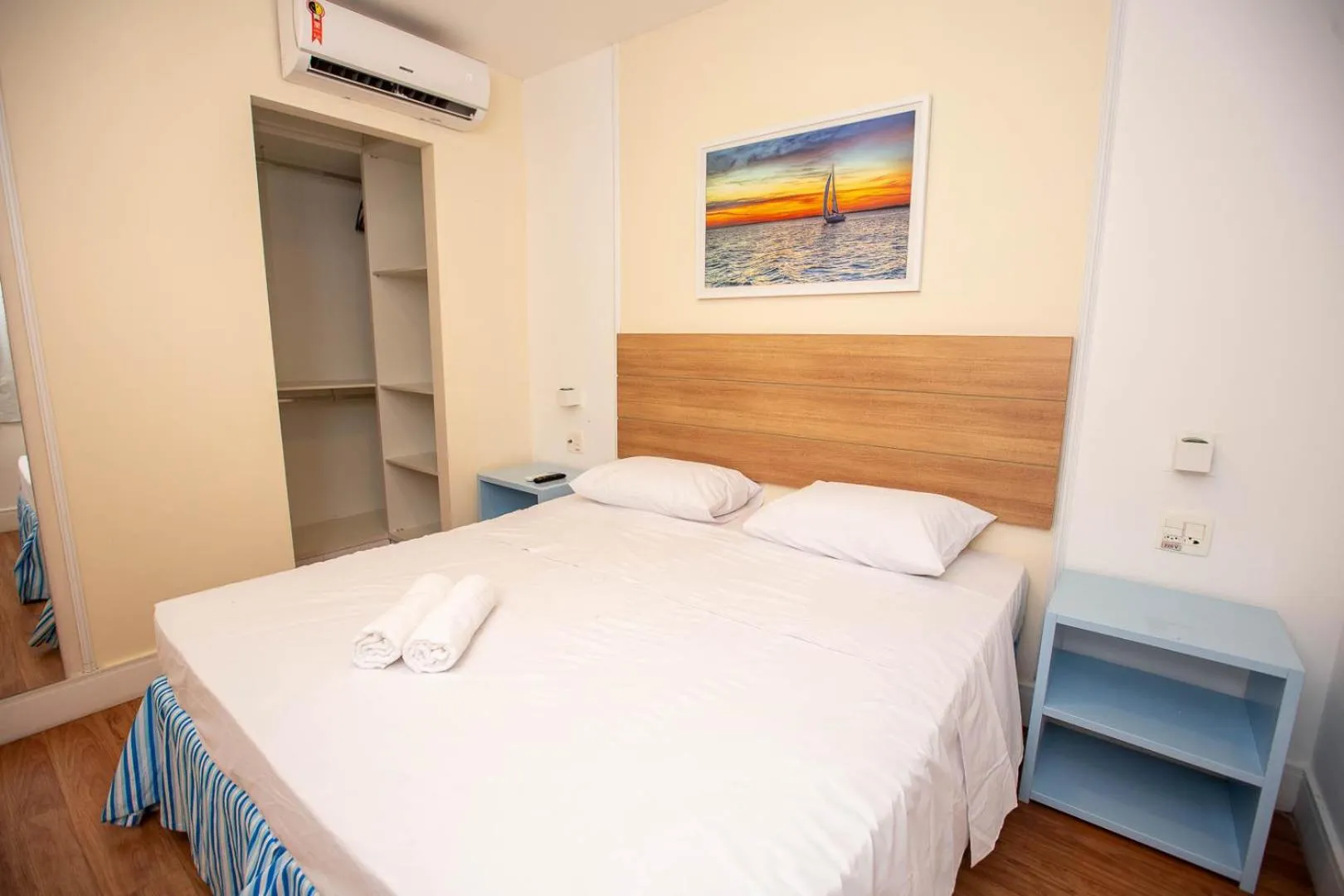 Bedroom, Bed in Rede Andrade Express