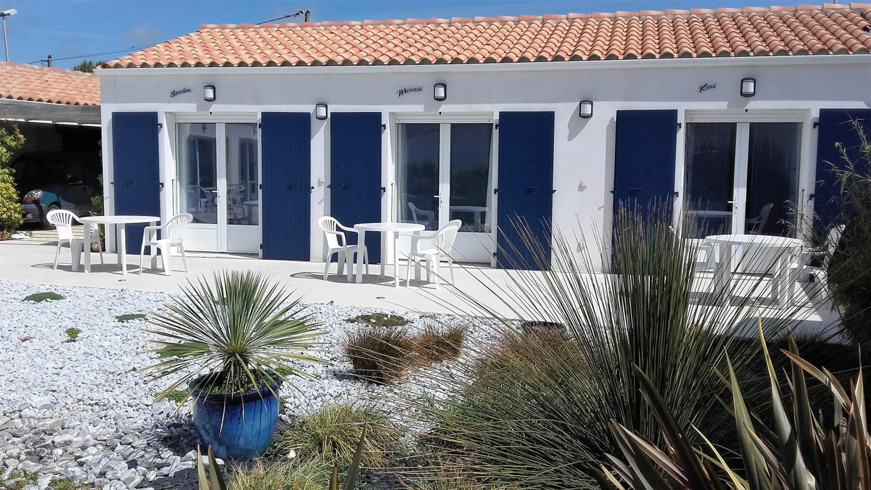 Facade/entrance in Les Mouettes