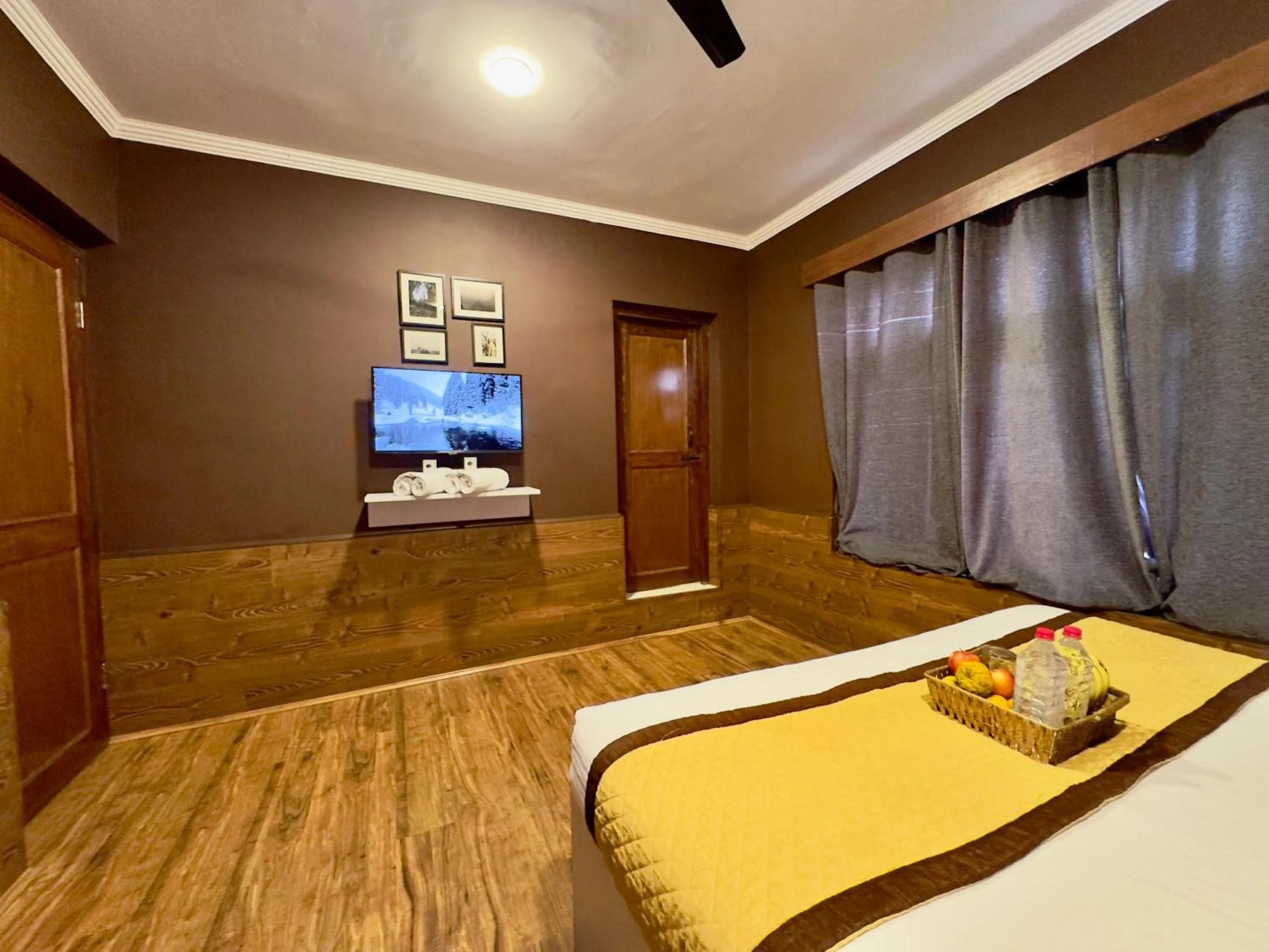 Bed in Hotel Jafson Accommodates