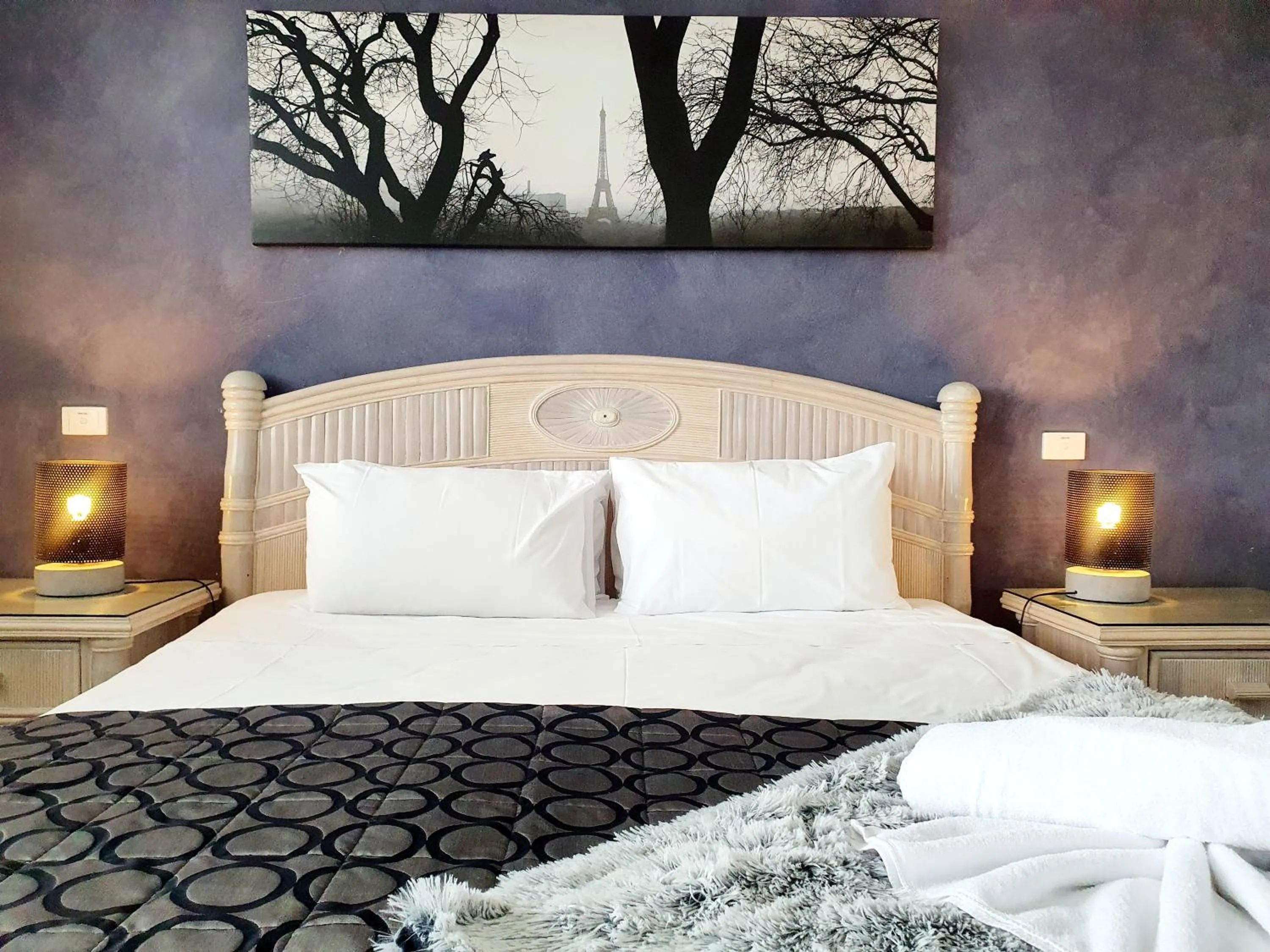 Bed in Oceanside Hawks Nest