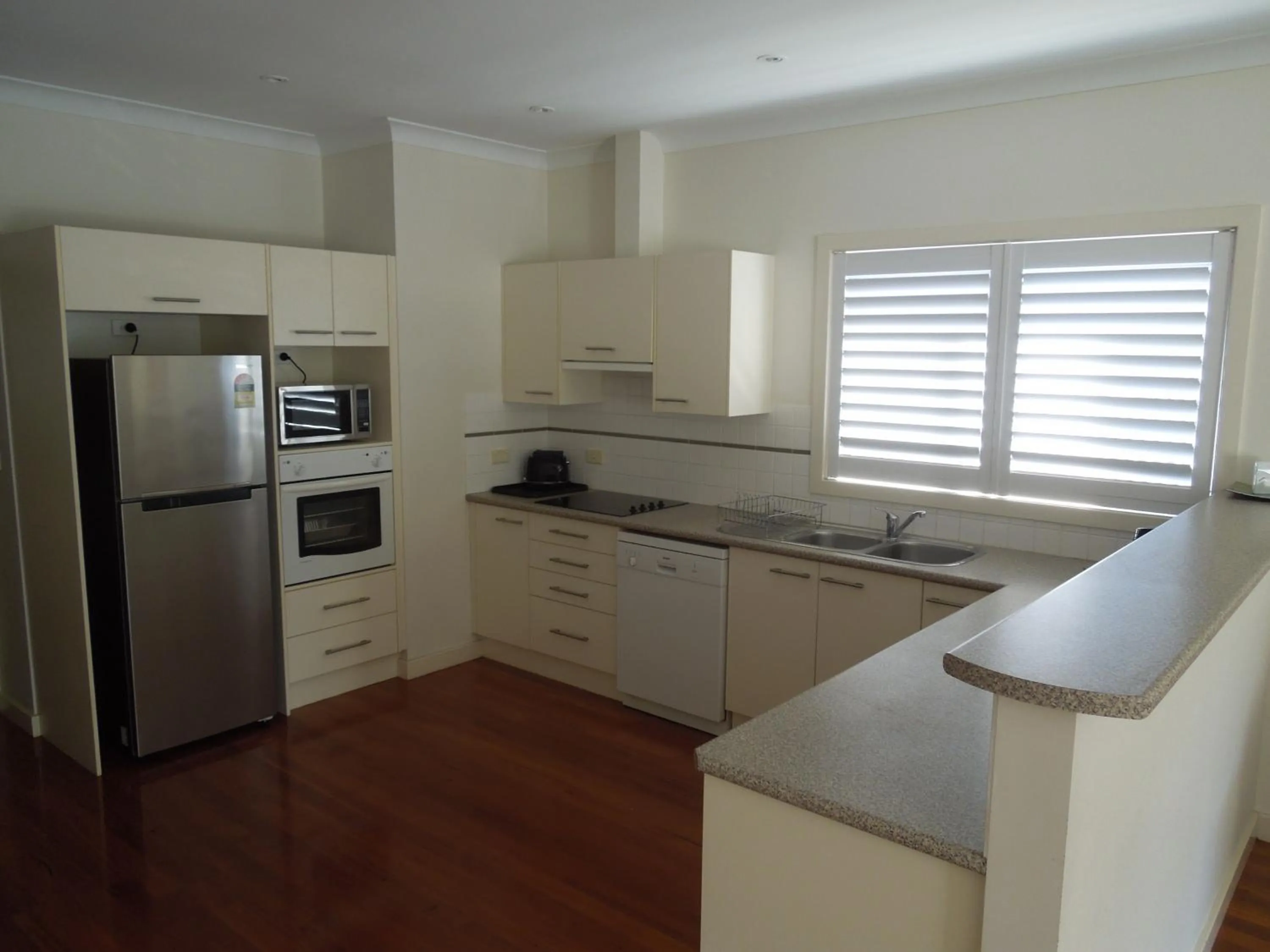 Kitchen or kitchenette in Oceanside Hawks Nest