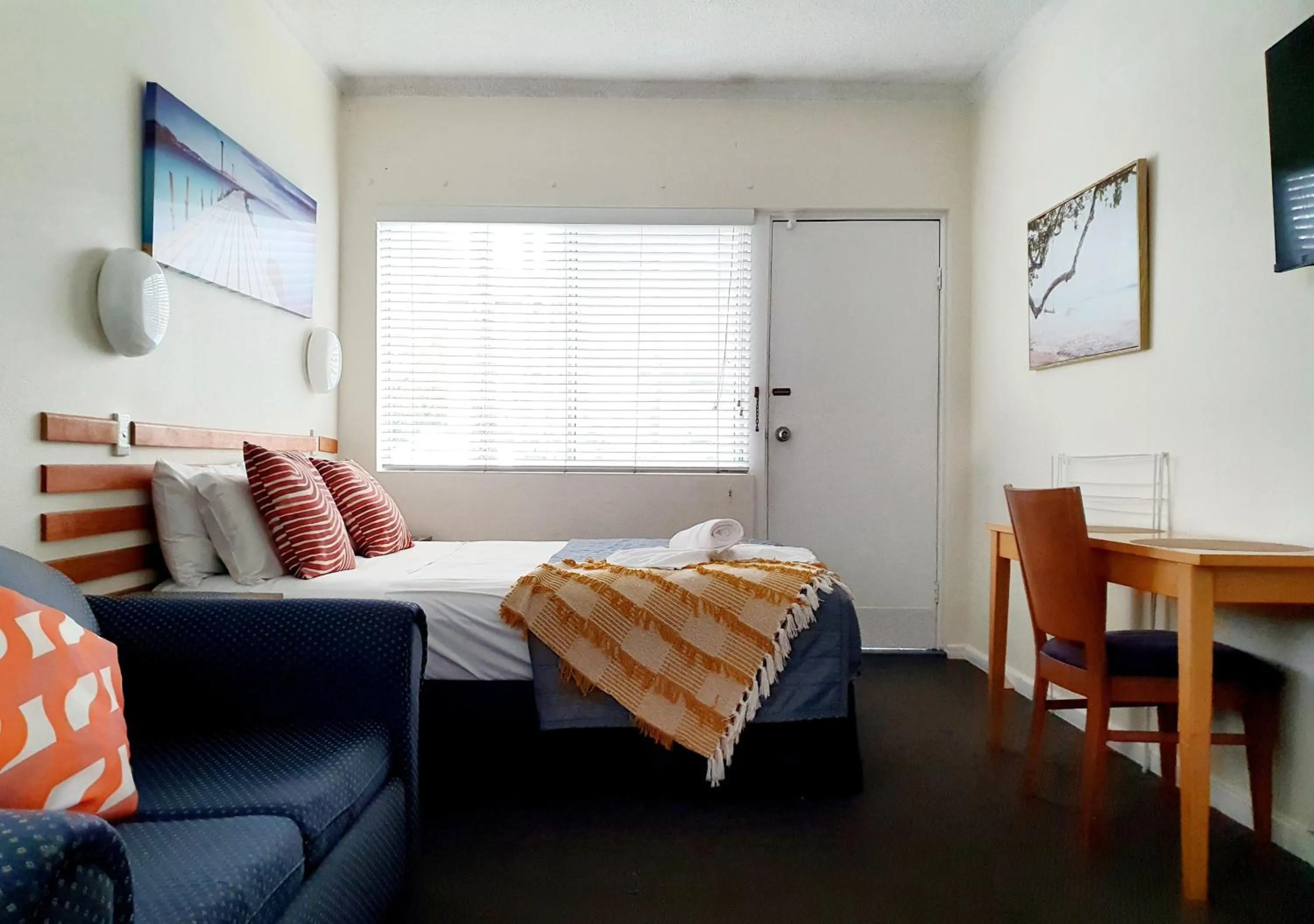 Bed in Oceanside Hawks Nest