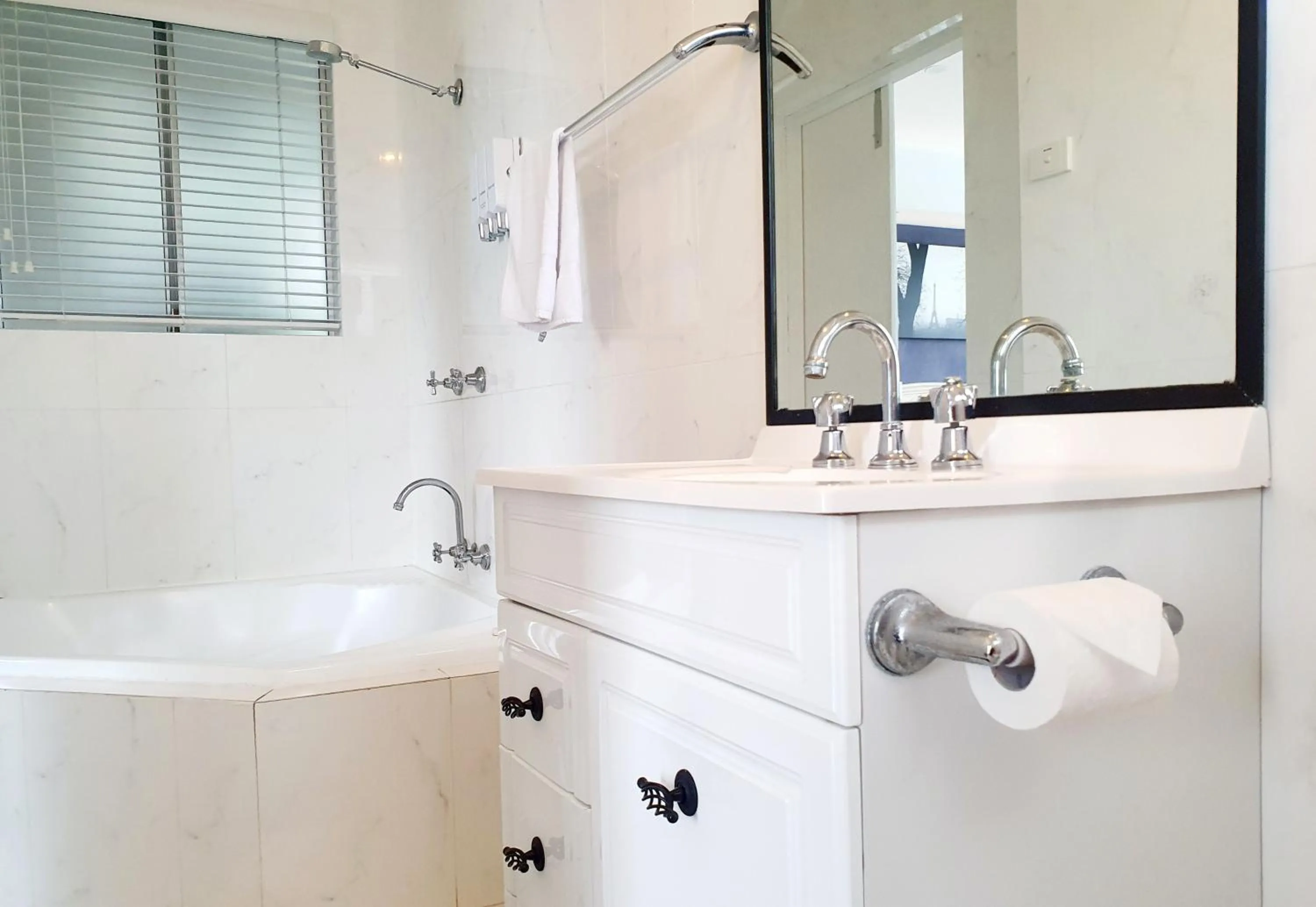 Bathroom in Oceanside Hawks Nest