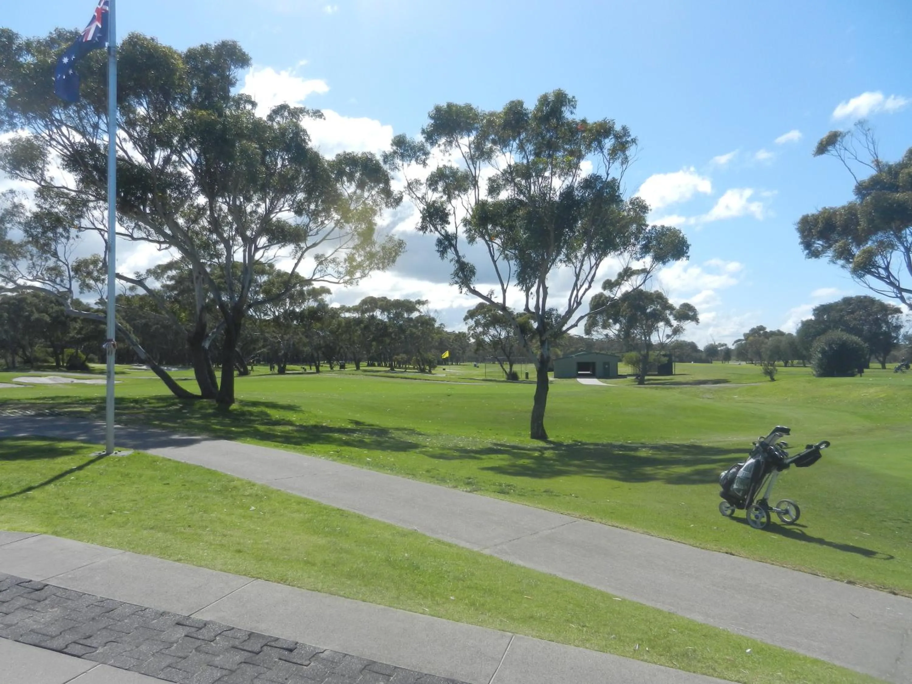 Golfcourse in Oceanside Hawks Nest