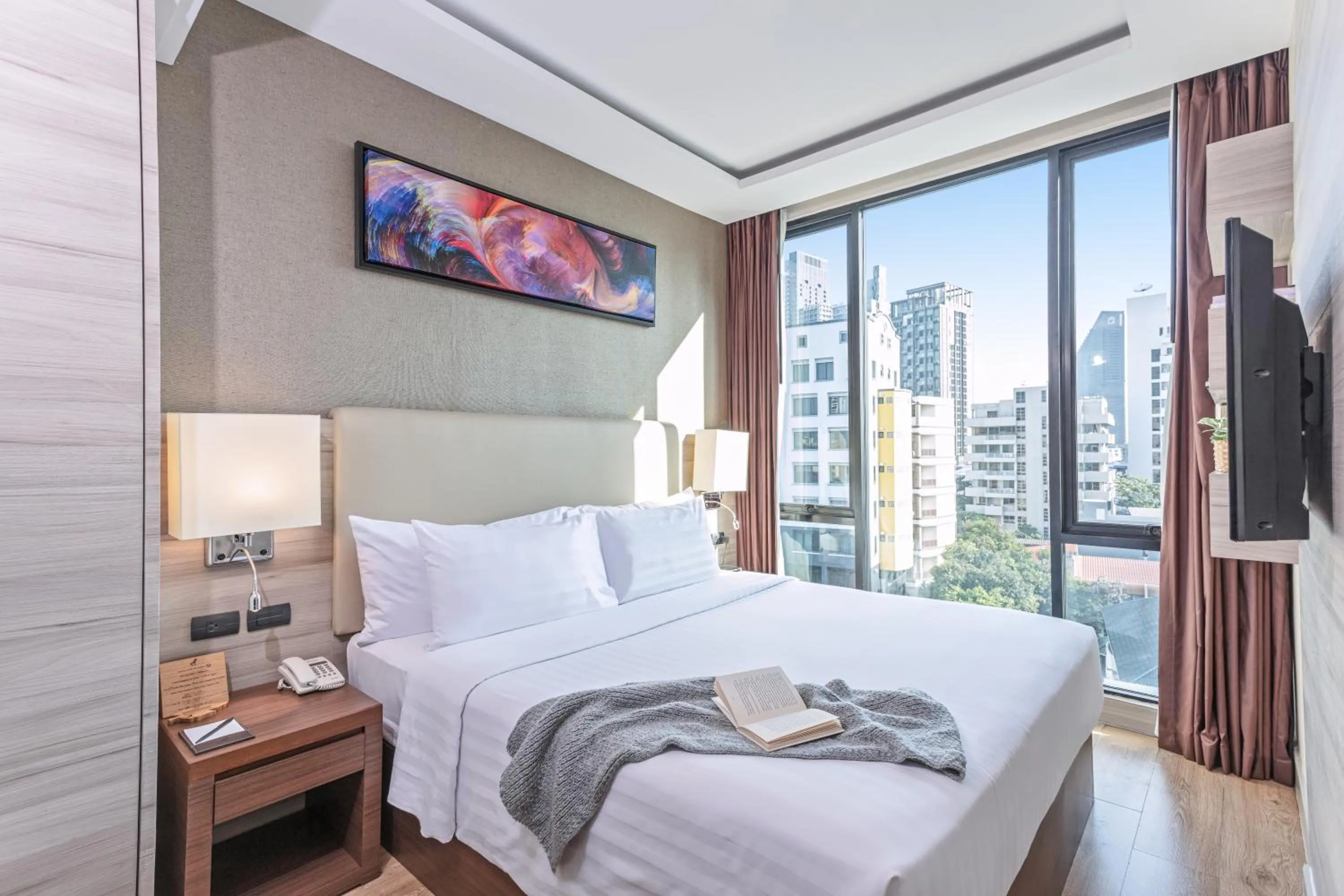 City view, Bed in Adelphi Forty-Nine