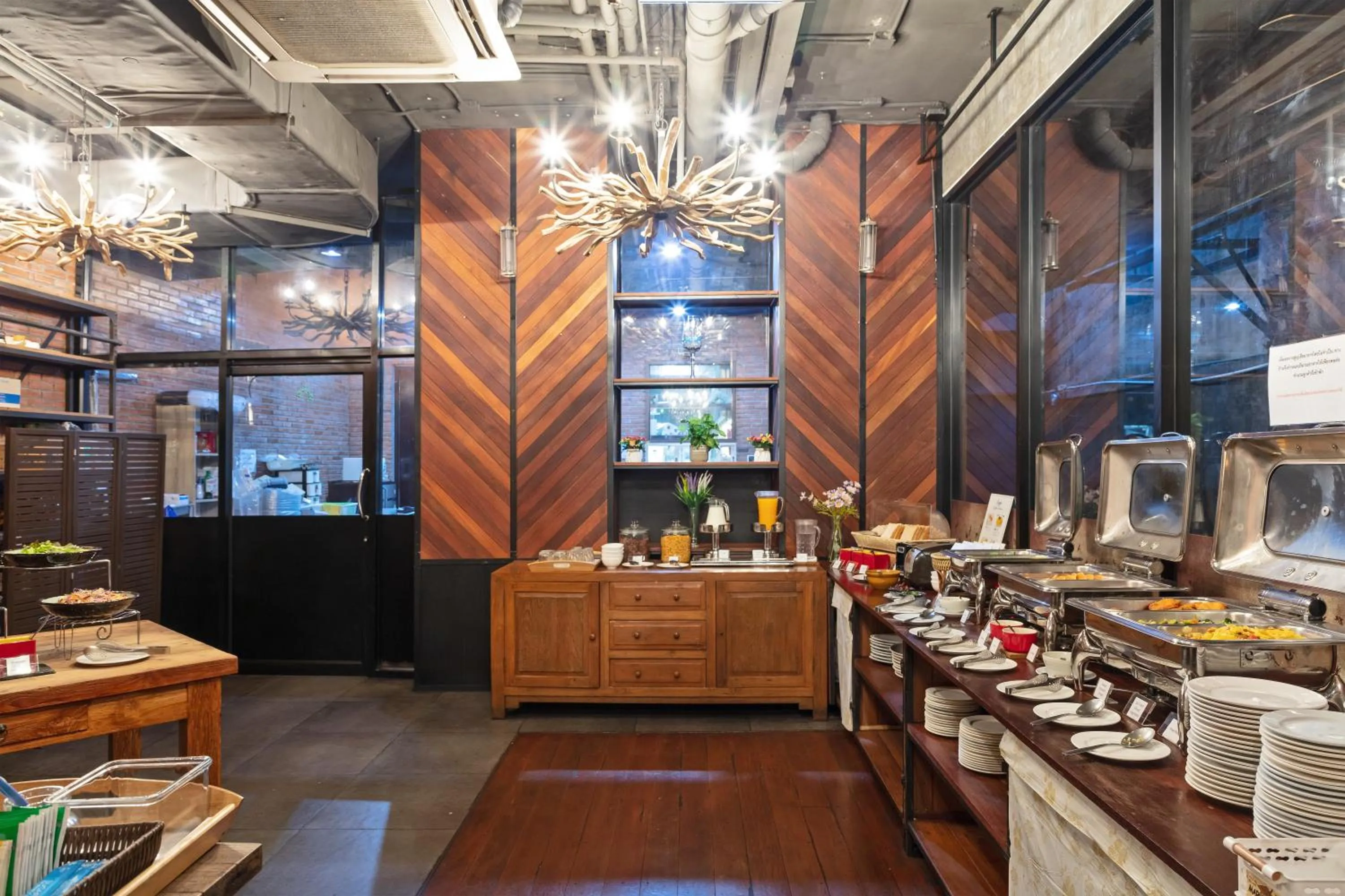 Breakfast in Adelphi Forty-Nine