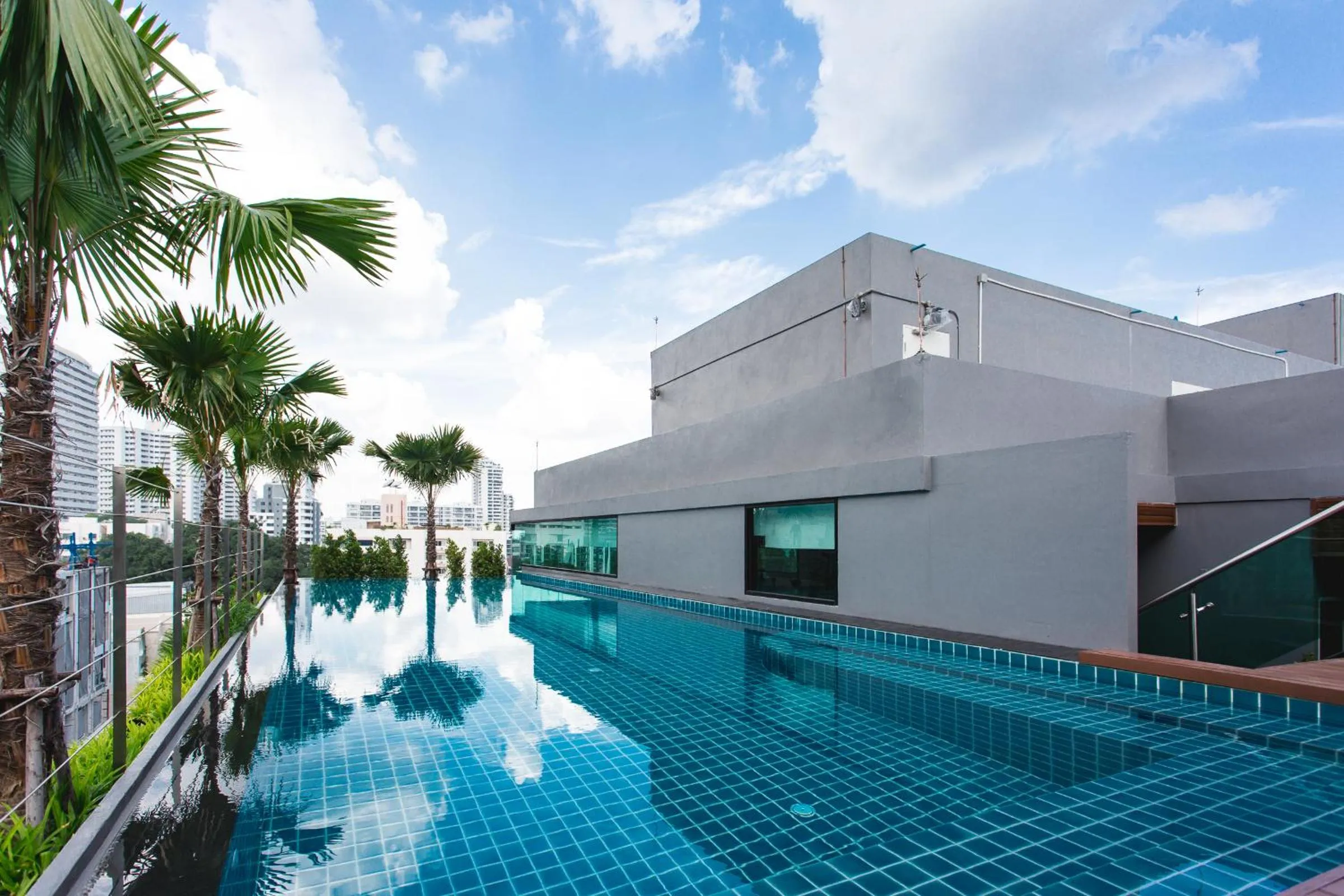 Swimming pool in Adelphi Forty-Nine