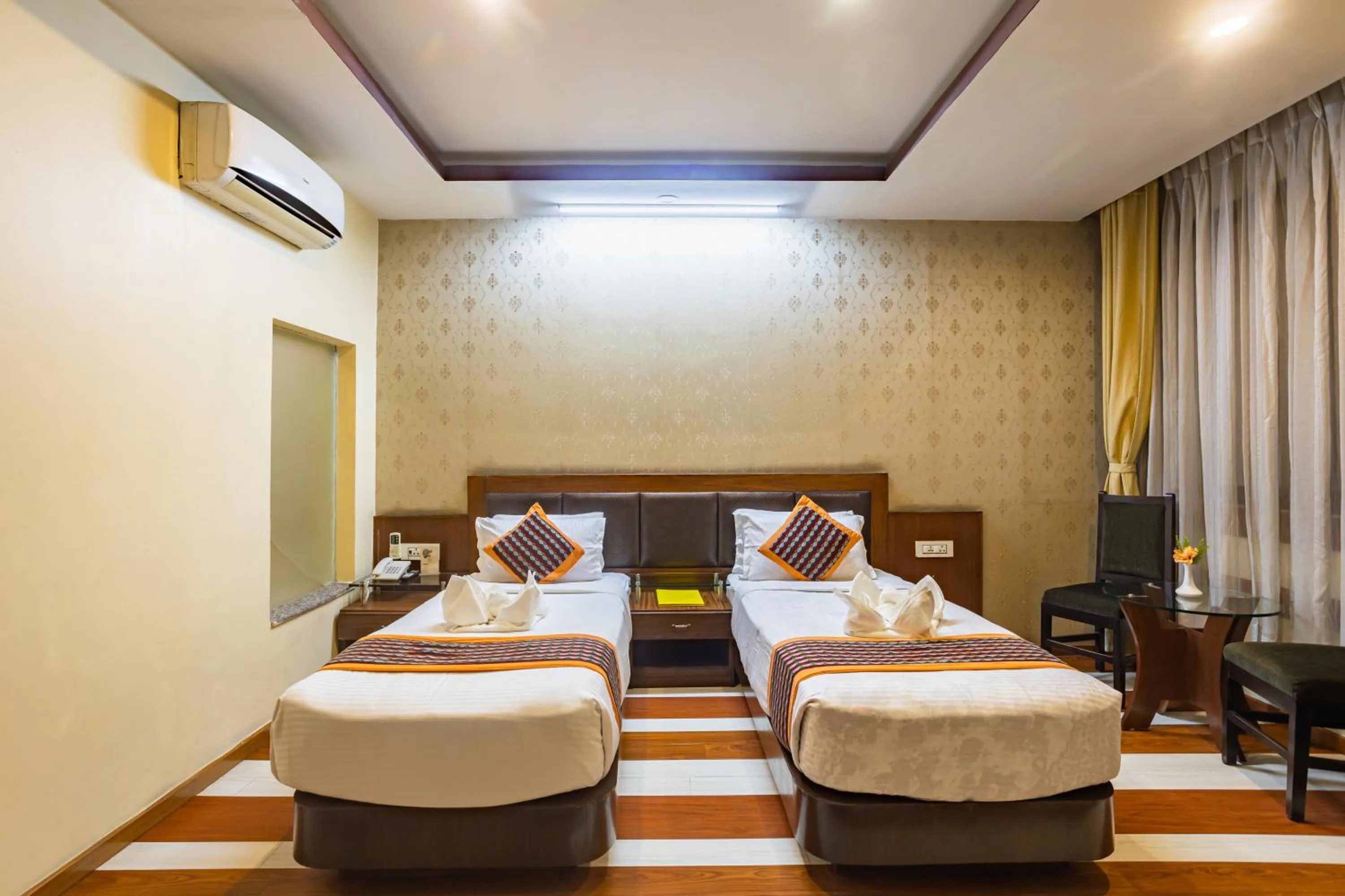 Bed in Yellow Pagoda Hotel