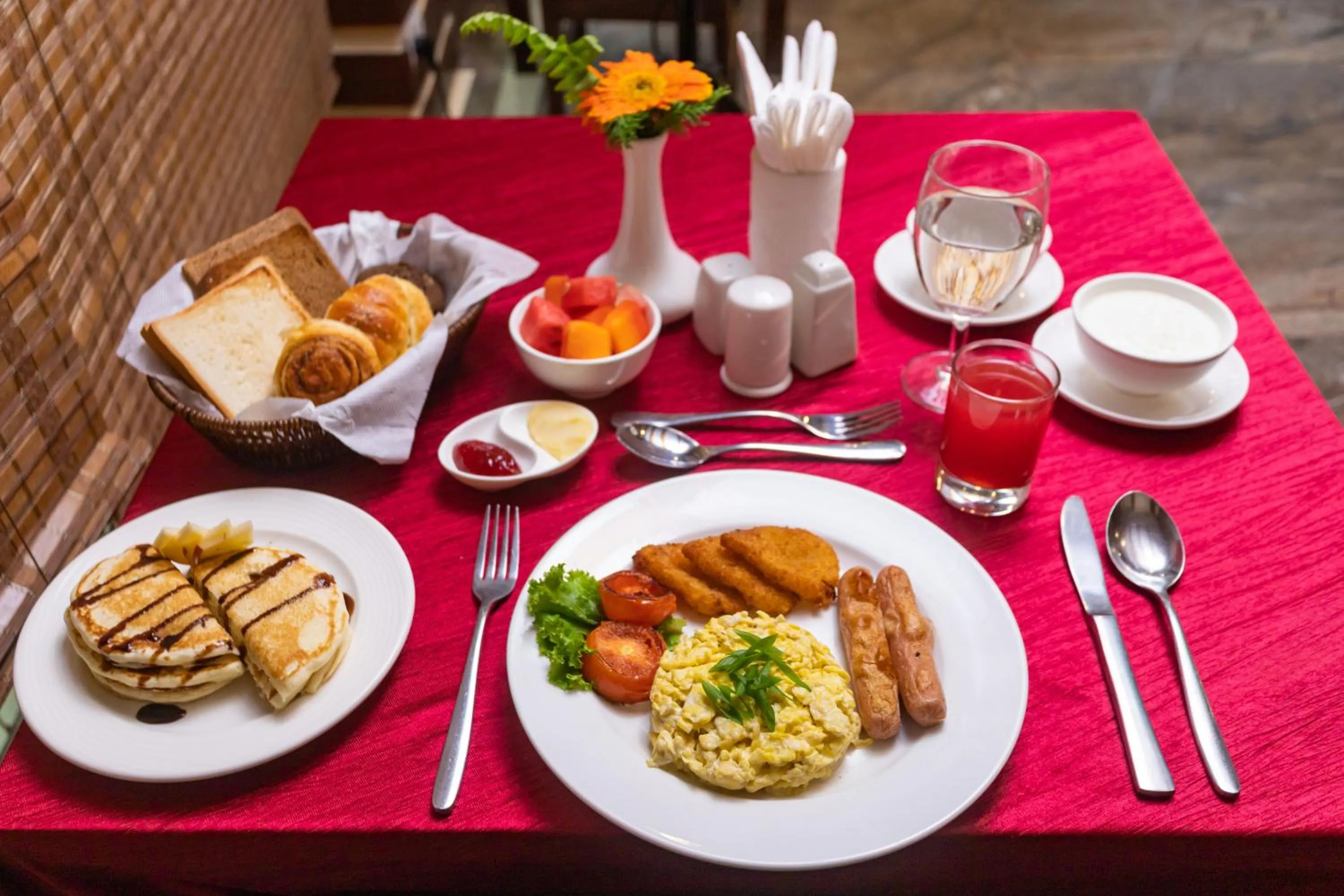 Breakfast in Yellow Pagoda Hotel