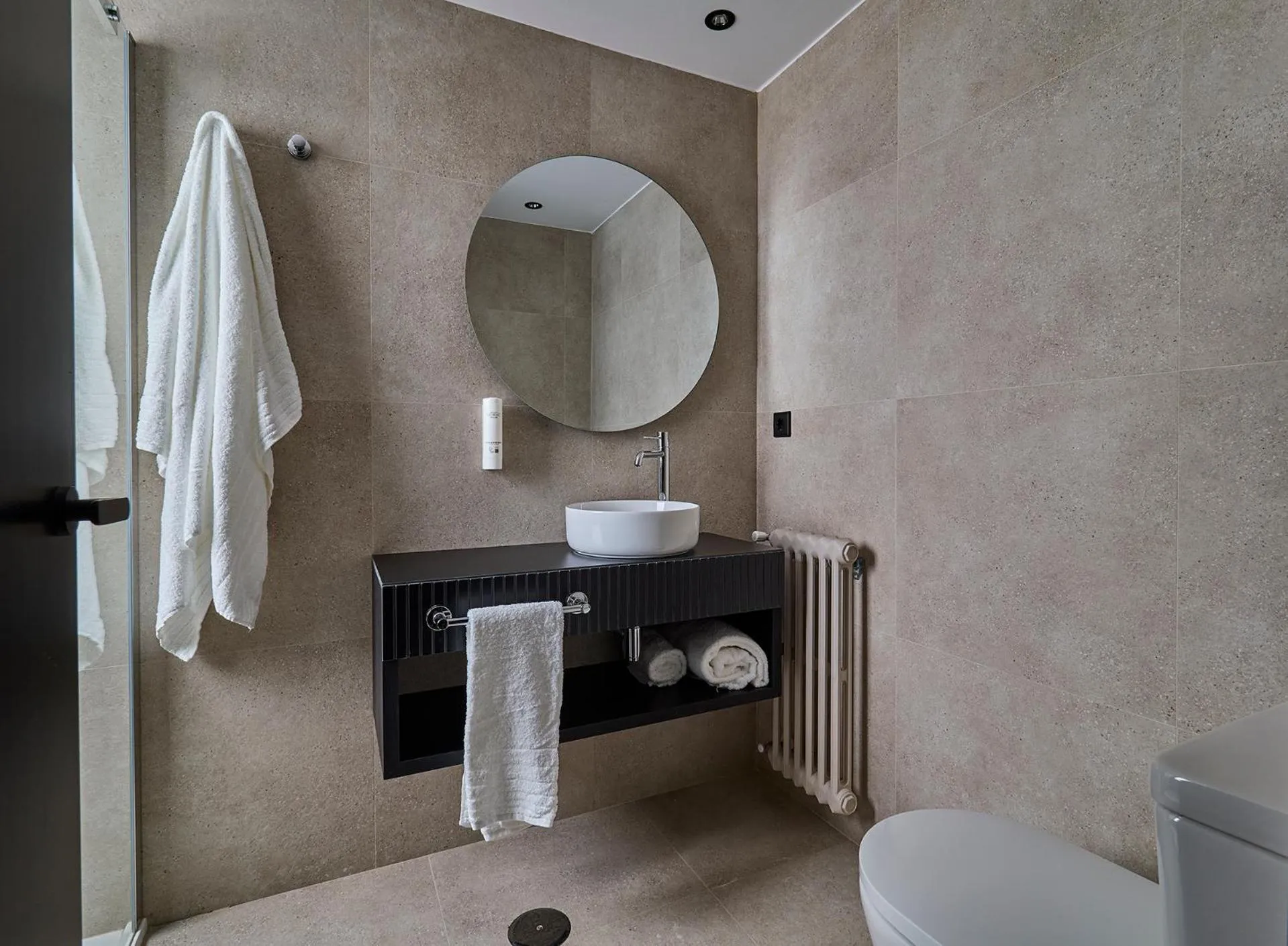 Bathroom in B48 Oviedo Ópera