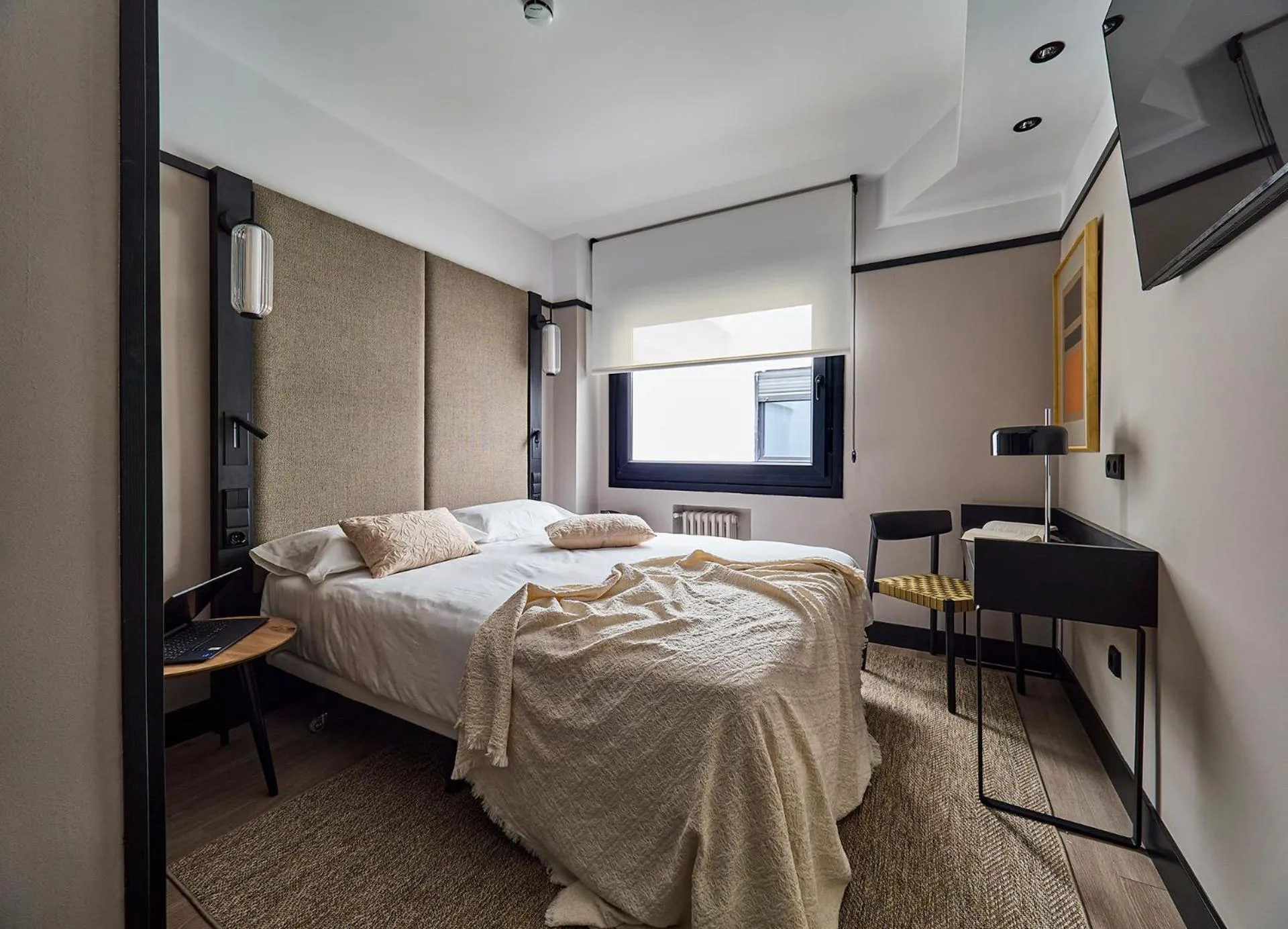 Bedroom, Bed in B48 Oviedo Ópera