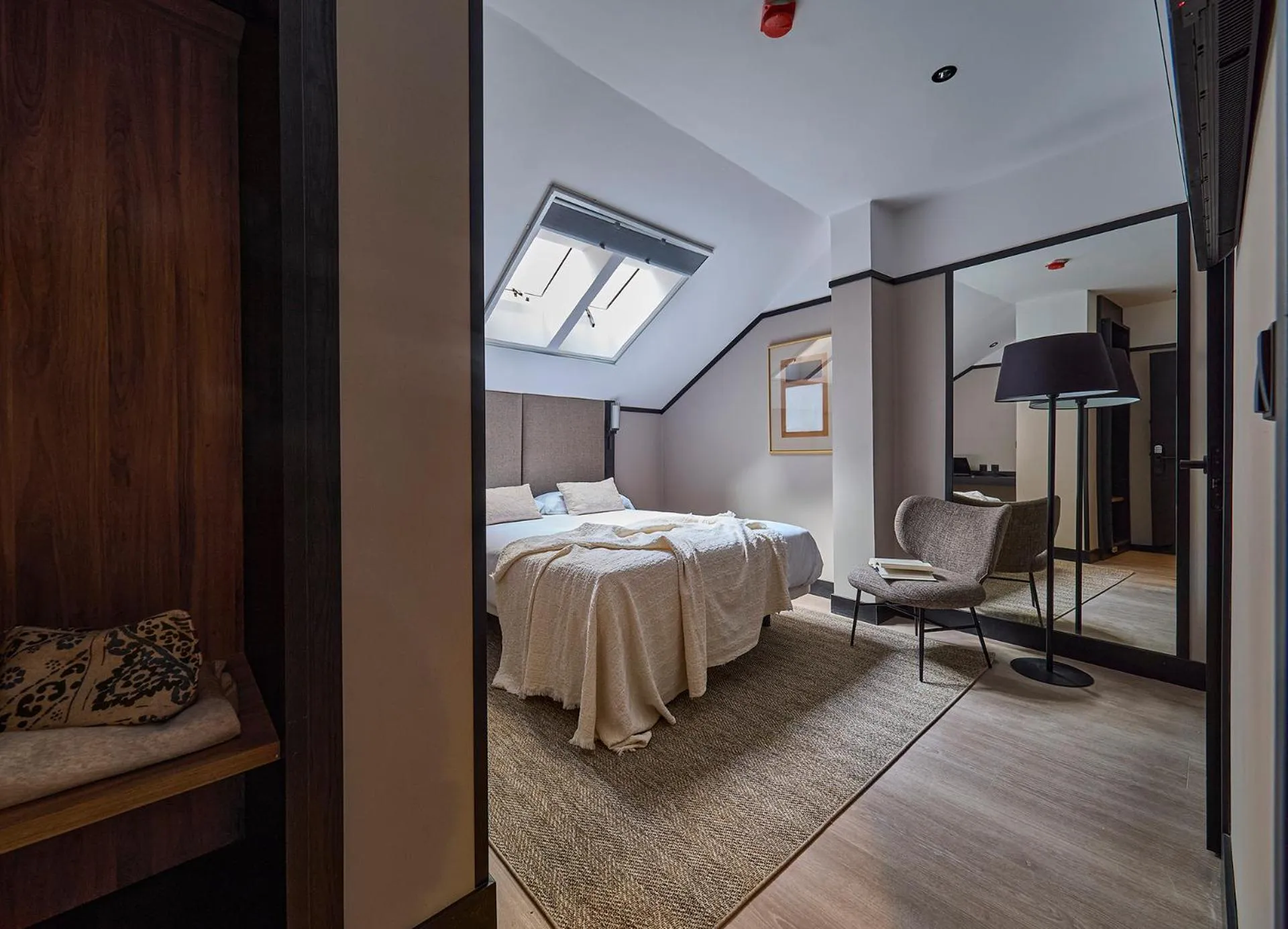 Bedroom, Bed in B48 Oviedo Ópera