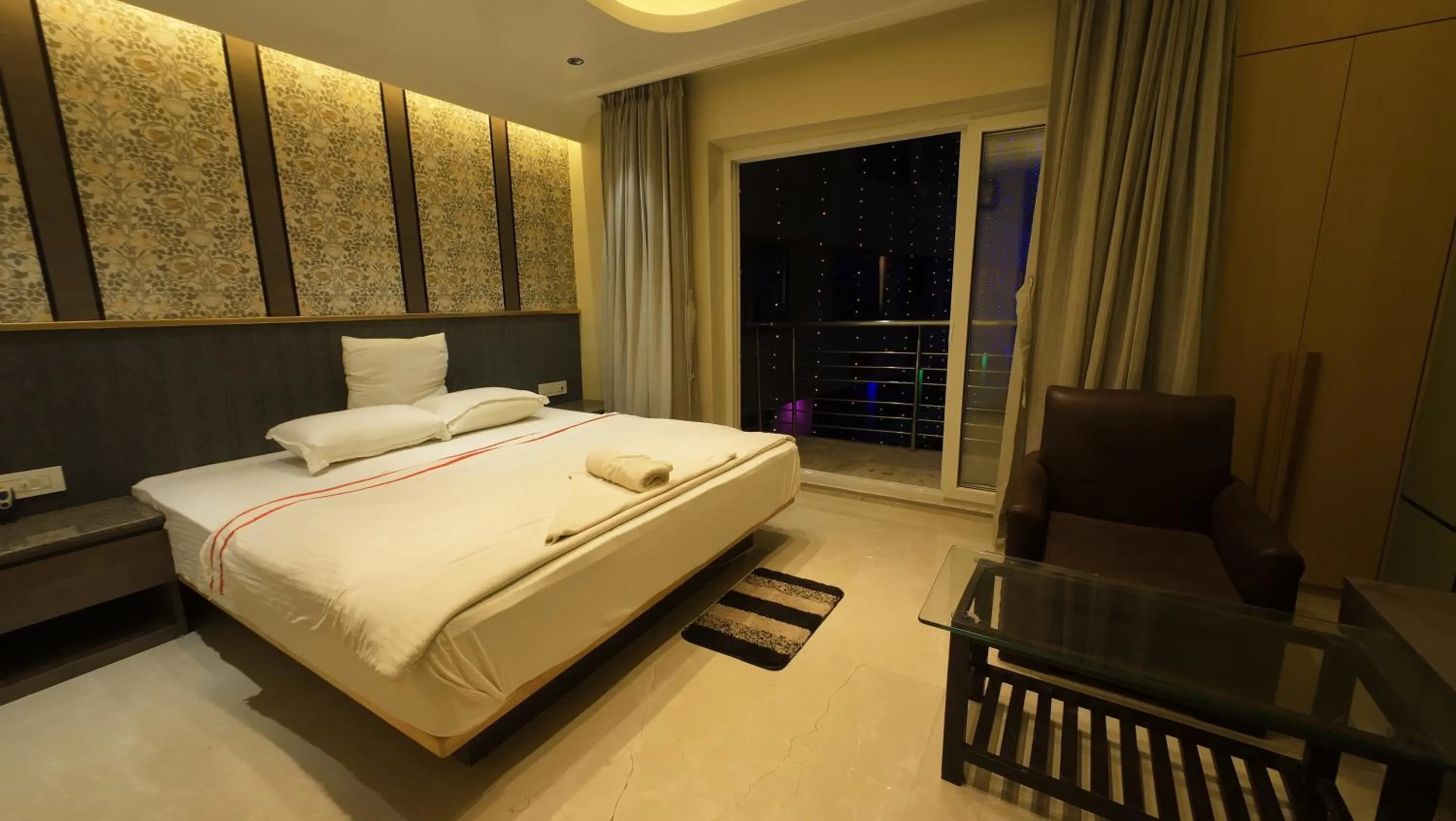 Bedroom, Bed in Hotel Seagull