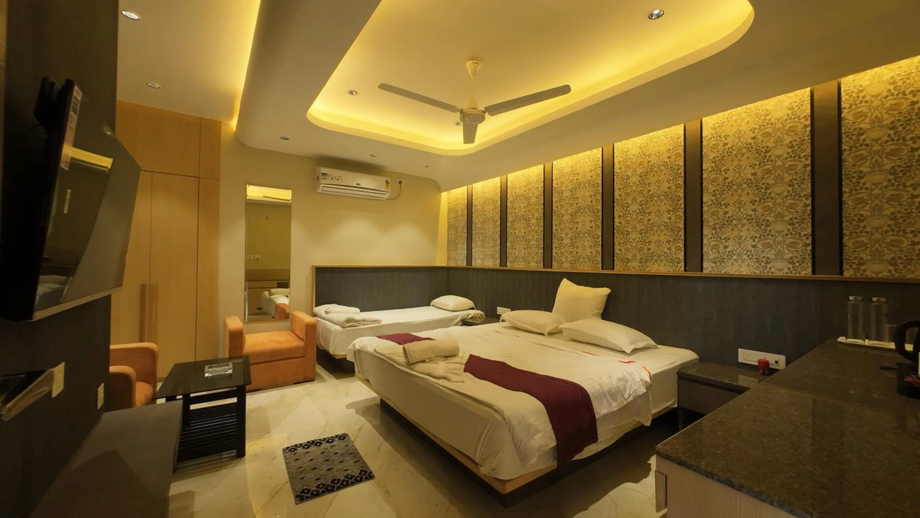 Bedroom, Bed in Hotel Seagull