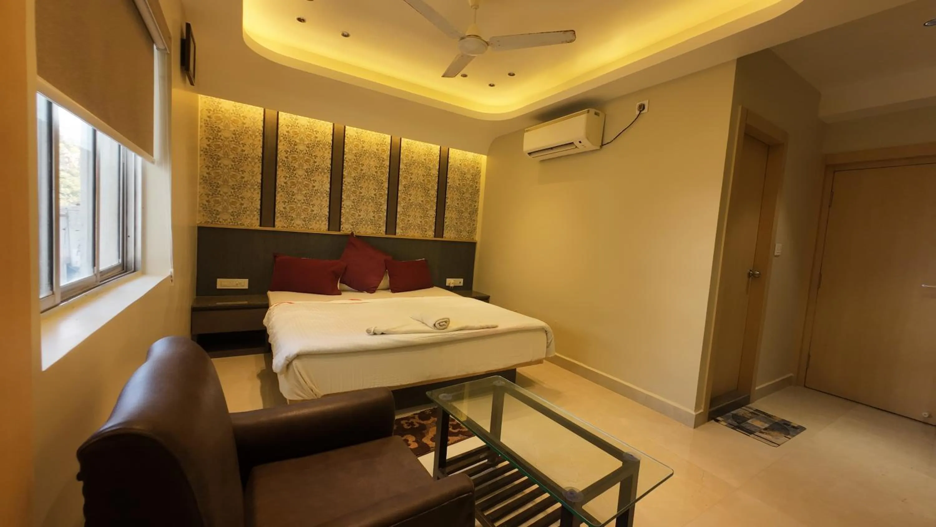 Bedroom, Bed in Hotel Seagull