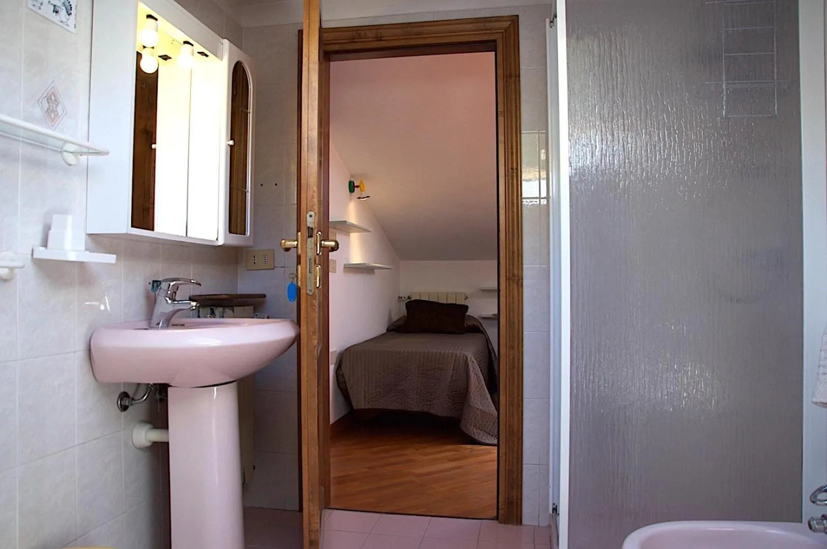Bathroom, Bed in Hotel Anna