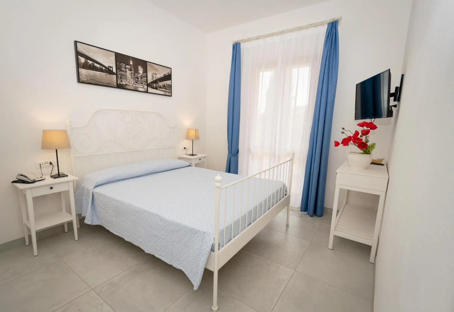 Photo of the whole room, Bed in Hotel Anna