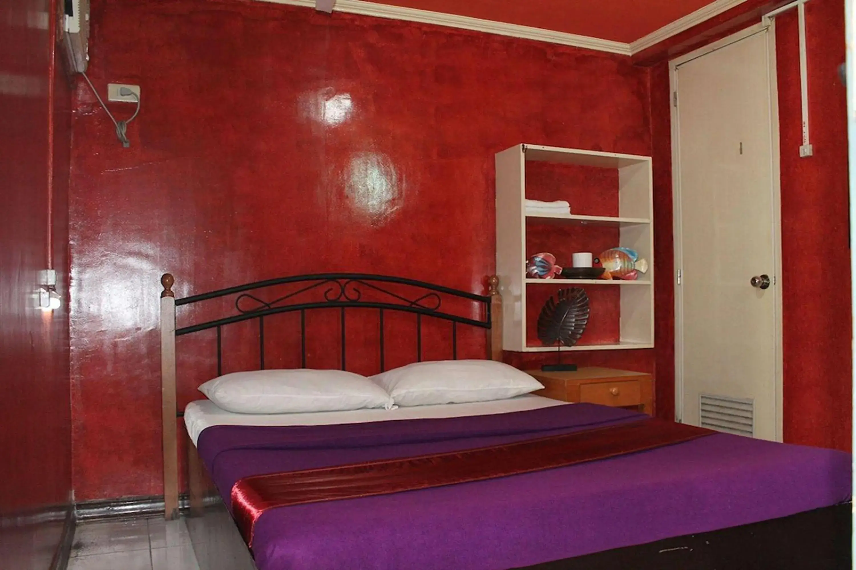 Deluxe Double Room in St Nicolas Inn CDO City Center Deluxe Double Room in St Nicolas Inn CDO City Center