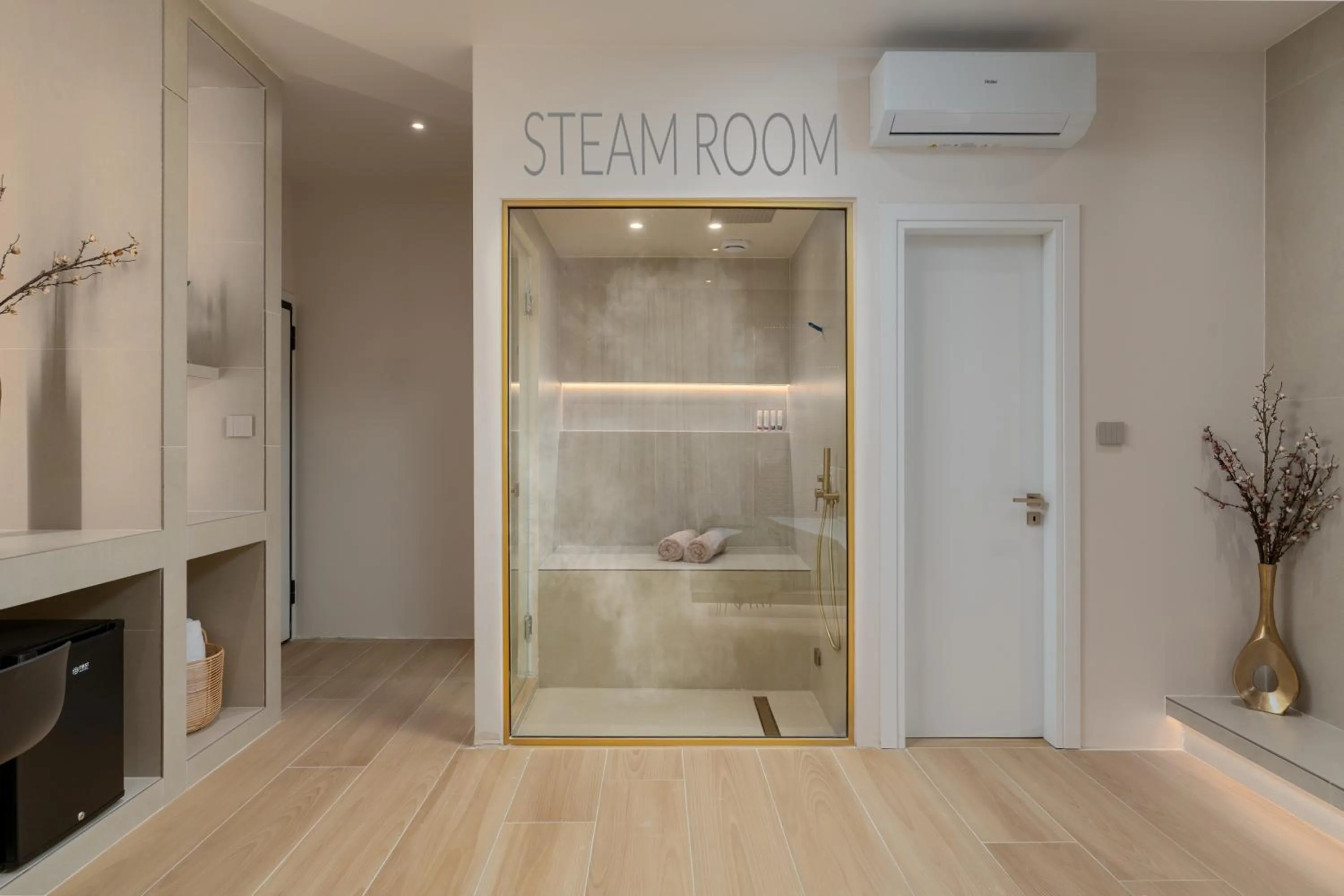 Steam room in Selected Suites
